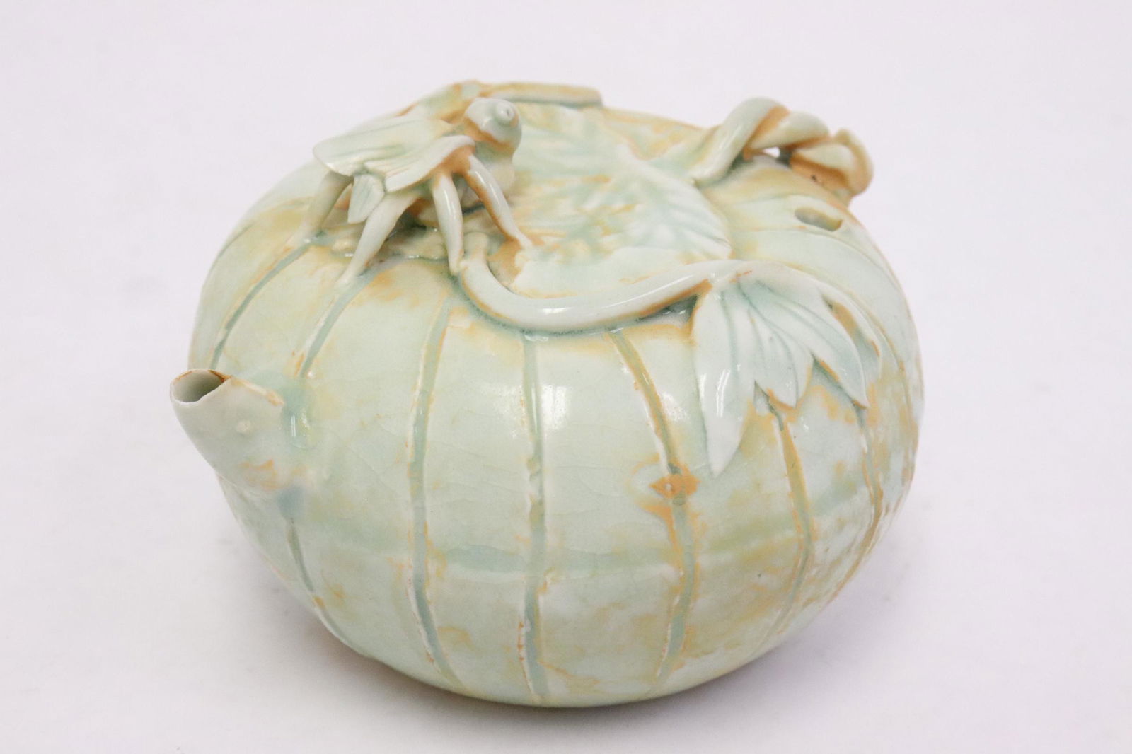 Vintage Chinese/ Korean celadon water dripper (1 of 9)