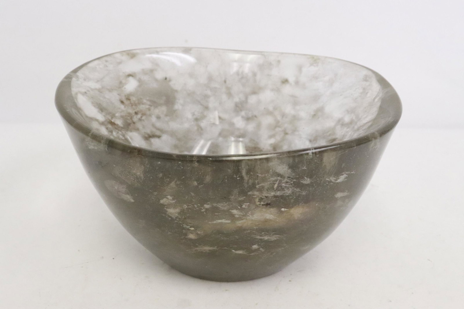 Fine crystal bowl by Robert Kuo (1 of 9)