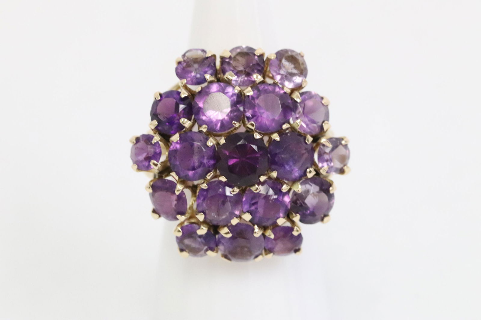 14K rose gold ring set with amethyst stones (1 of 9)