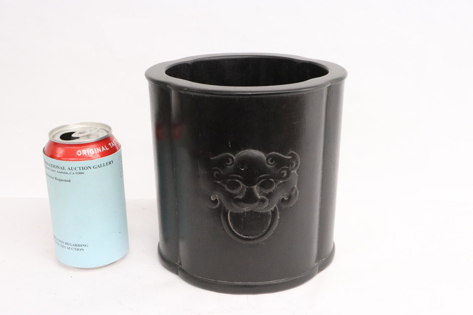 Chinese zitan wood brush holder (1 of 8)