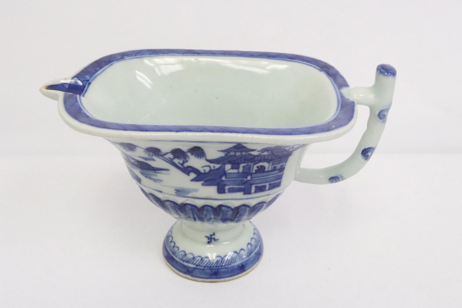 Chinese 18th/19th c. export porcelain sauce server (1 of 9)