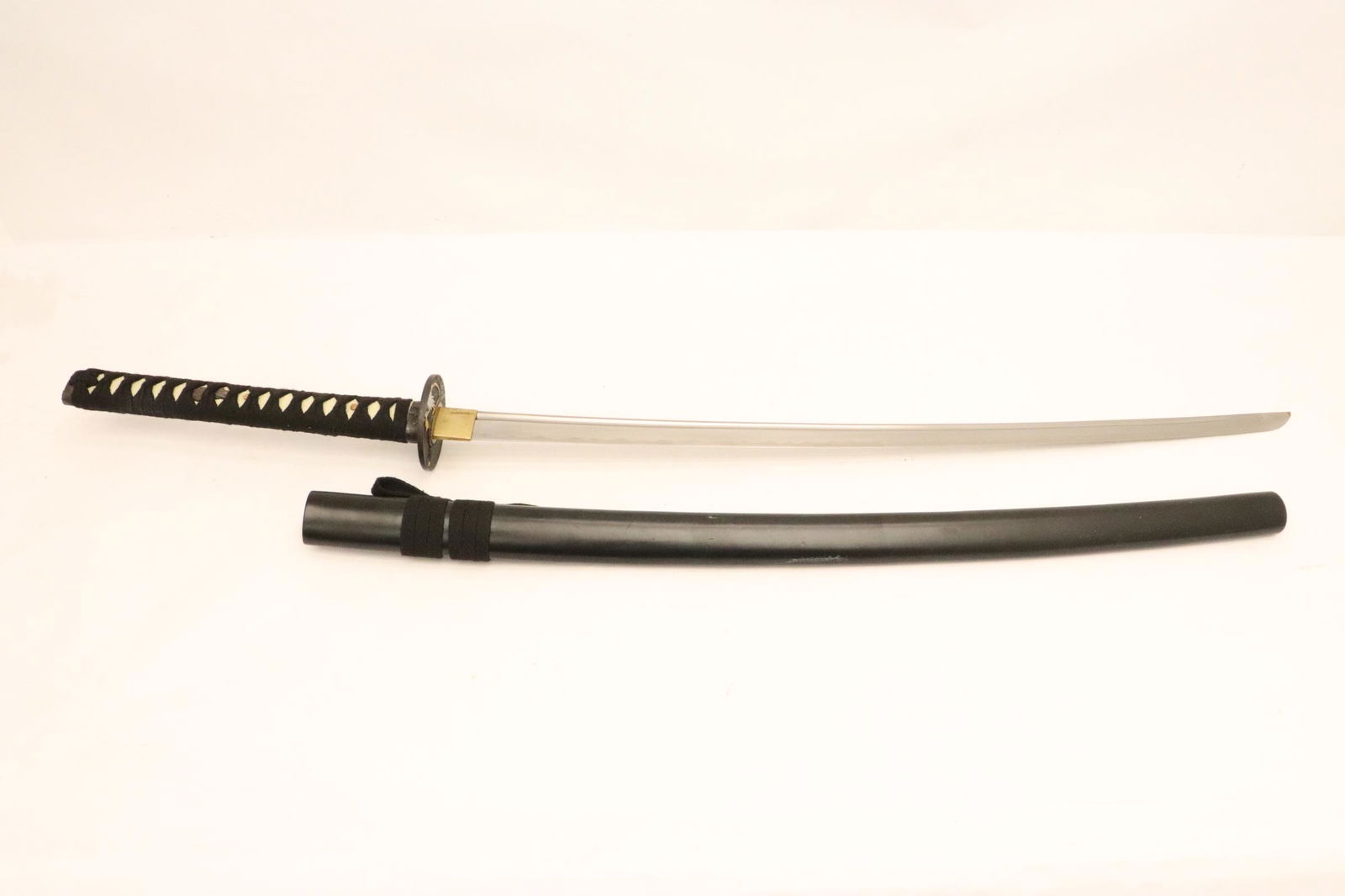 A Contemporary Japanese samurai sword (1 of 10)