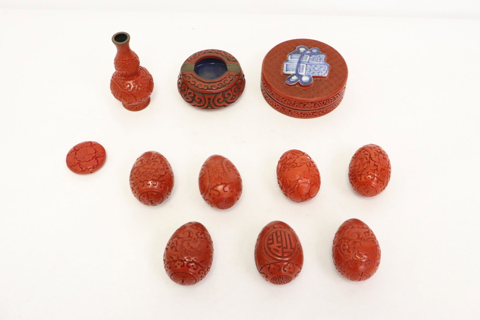 Lot of Chinese cinnabar items (1 of 9)