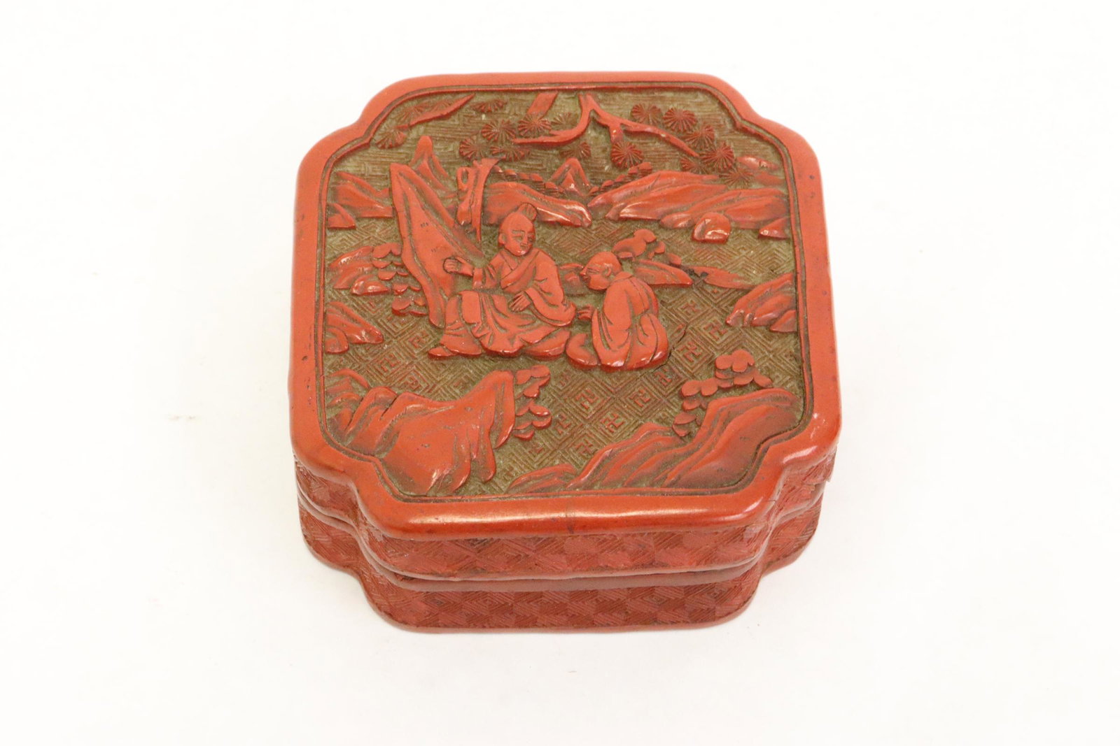 Chinese antique cinnabar box (1 of 9)