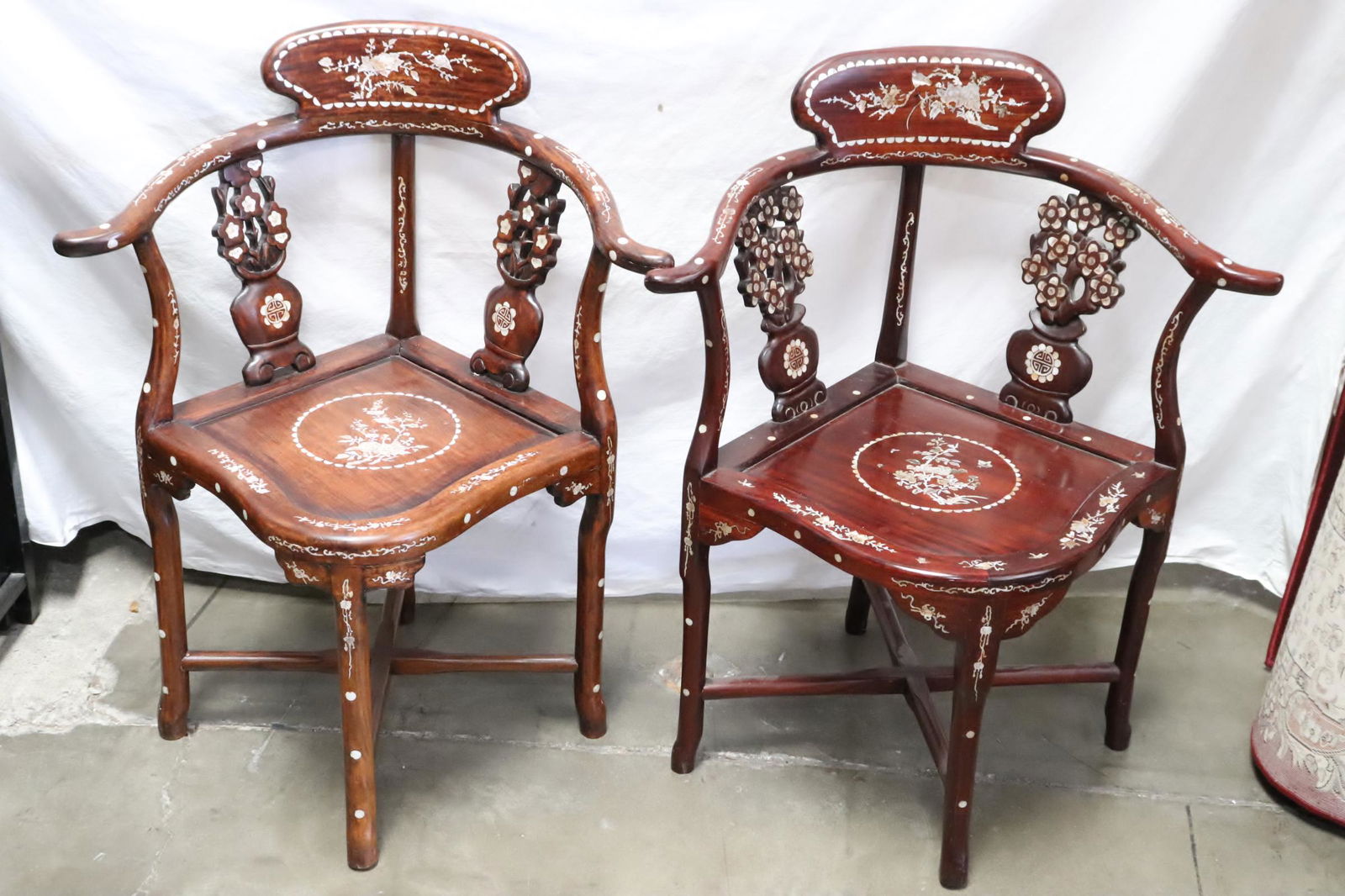 Pr Chinese rosewood corner chairs w/ MOP inlaid: Pair Chinese rosewood corner chairs with mother of pearl inlaid, 32.8"x27.6"x21.5"