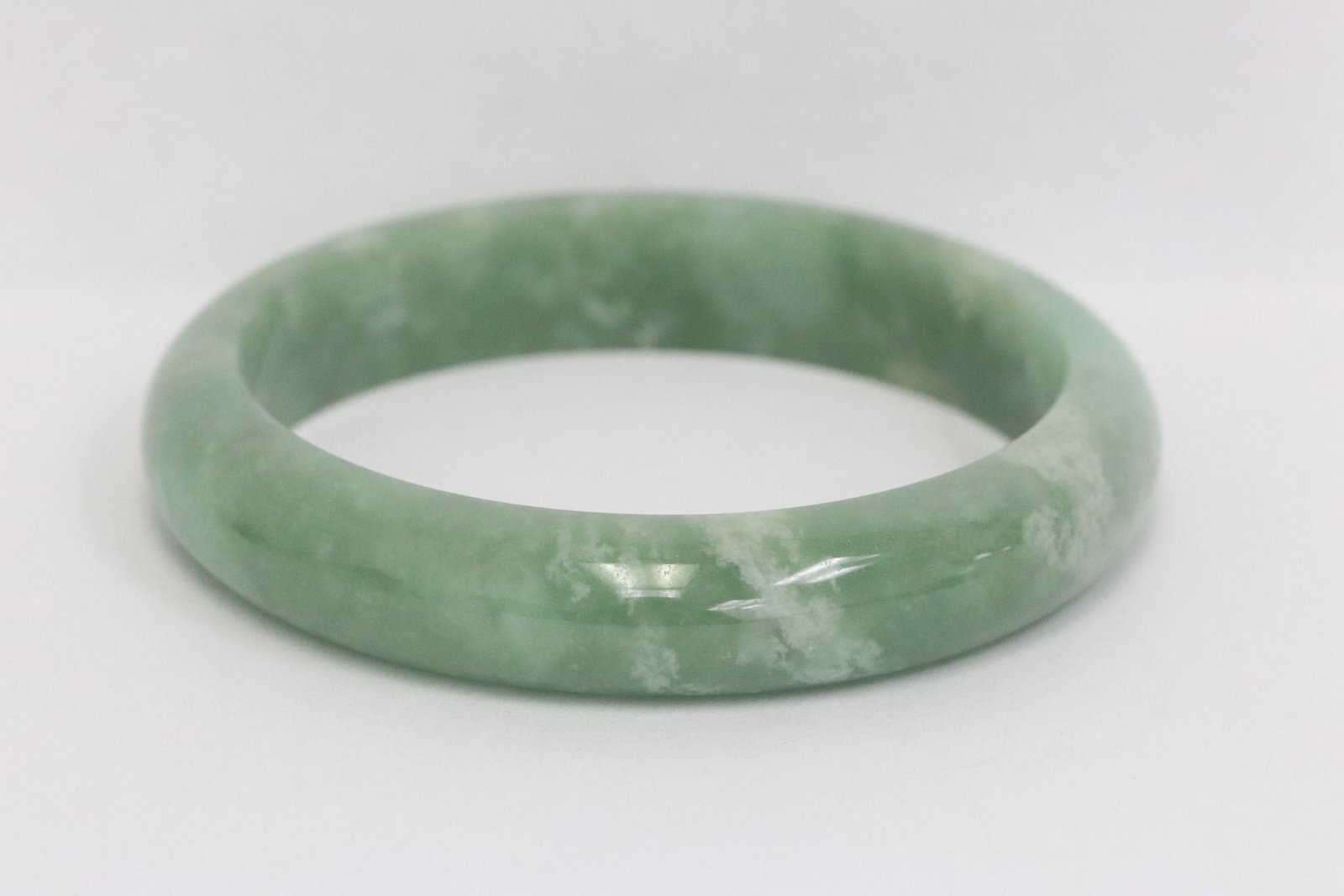 Fine Chinese natural jadeite bangle (1 of 9)