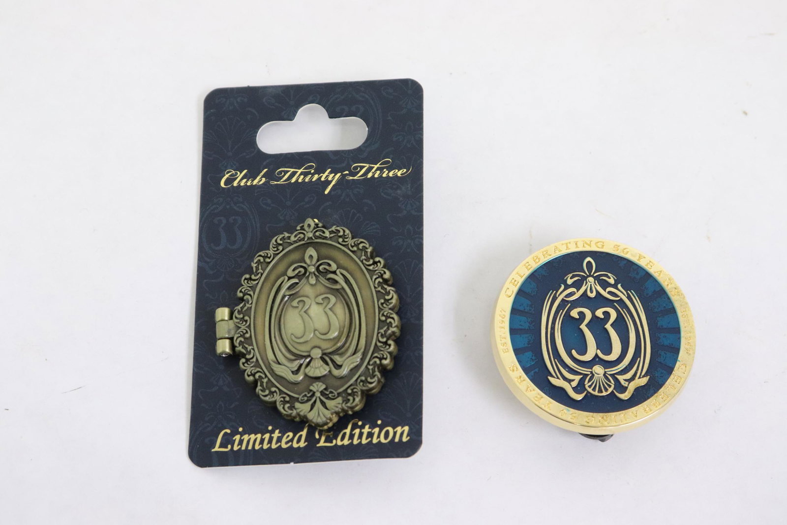 2 Disney club 33 pins (1 of 7)