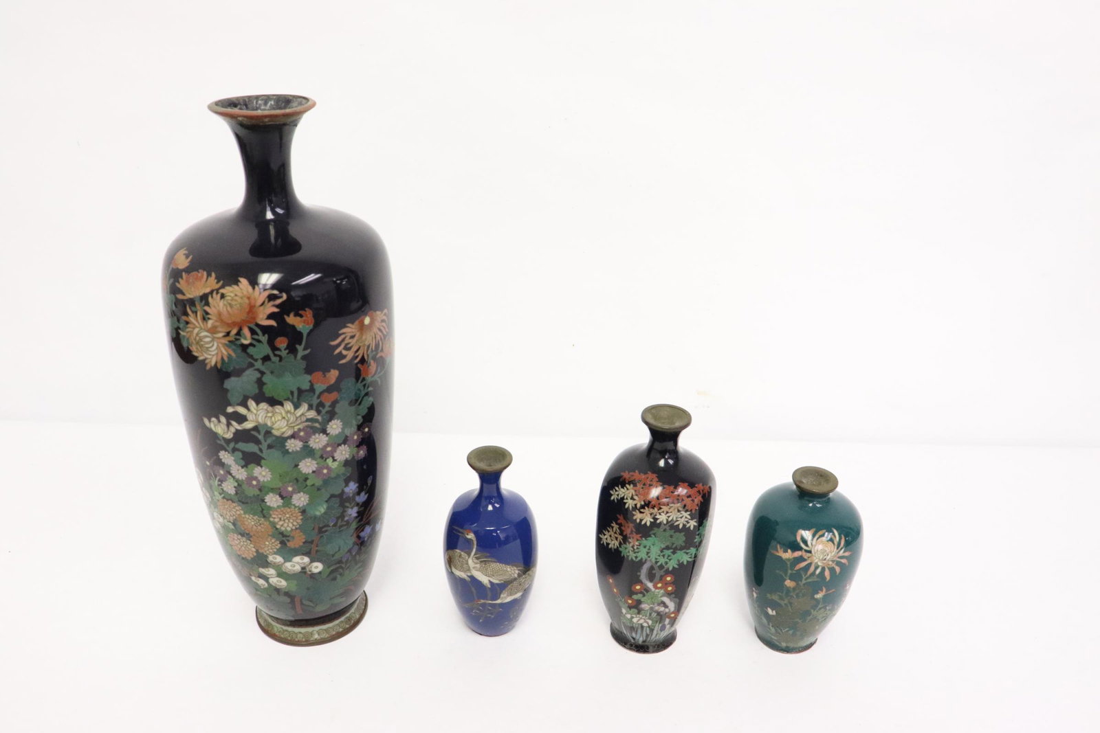 4 pieces antique Japanese cloisonne vases (1 of 9)