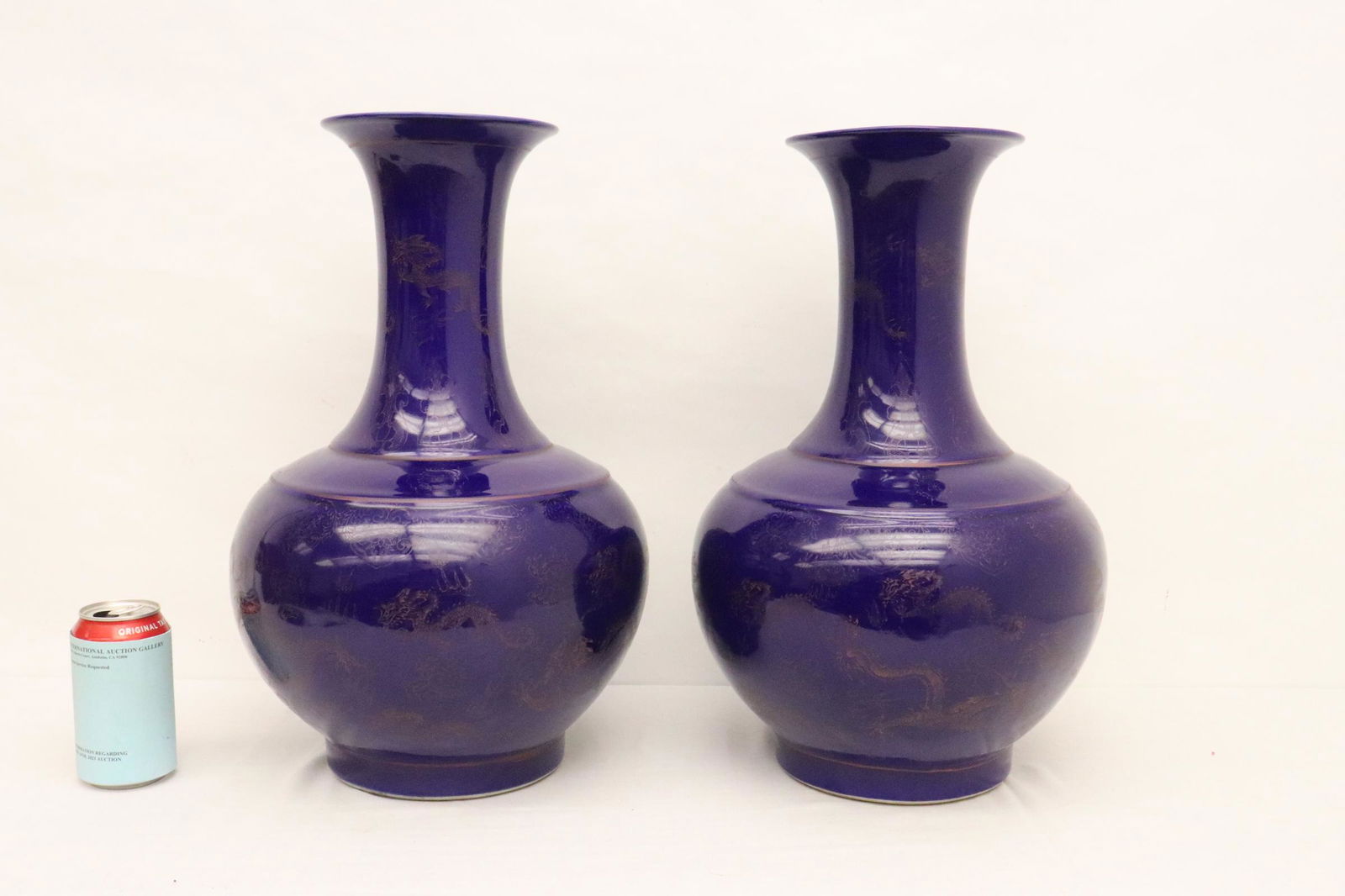 Pair Chinese 19th/20th century lg bottle vase (1 of 10)