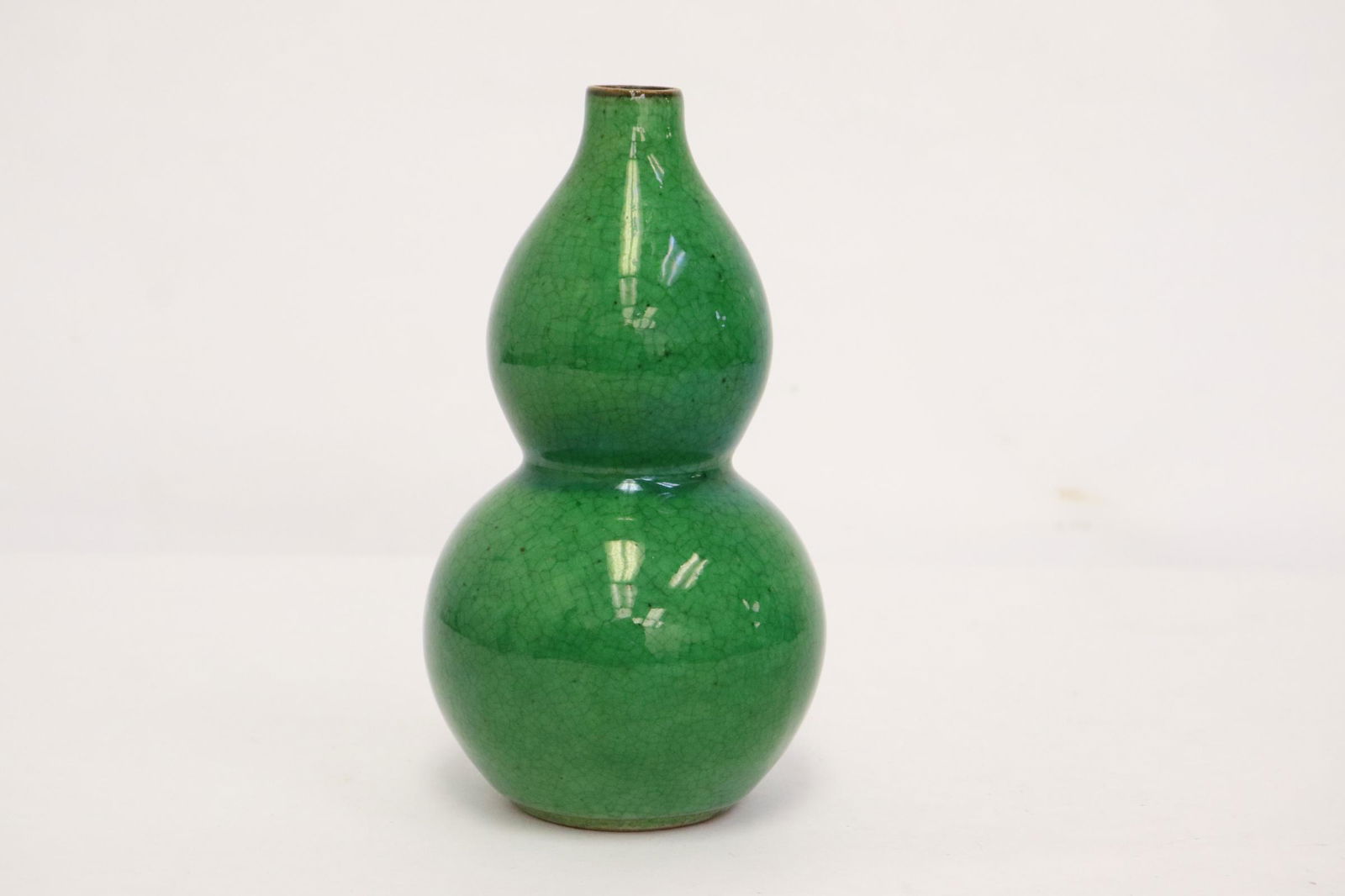 Chinese green glazed porcelain gourd shape vase (1 of 10)