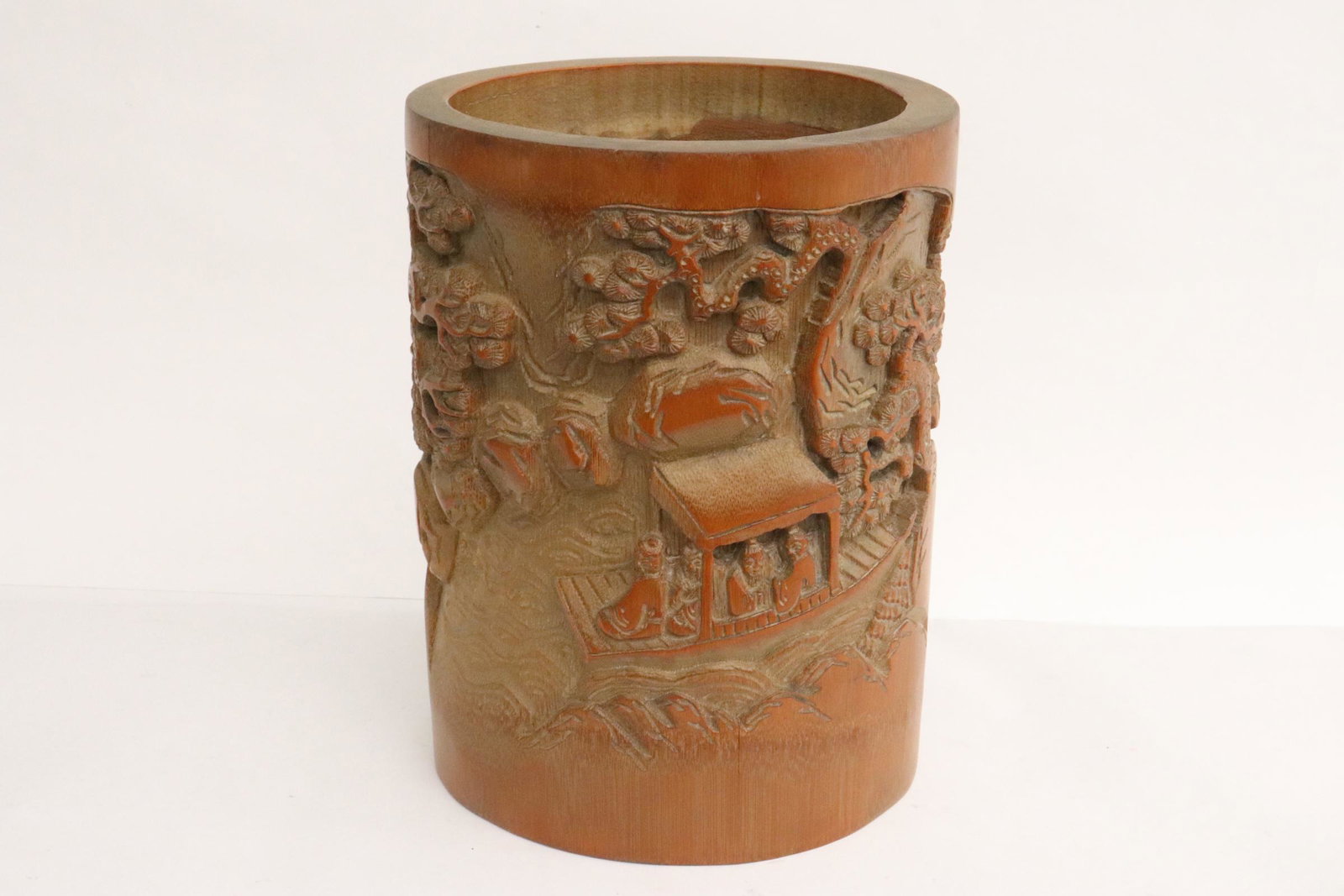 Chinese vintage bamboo brush holder: Chinese vintage bamboo brush holder, 7.7"x5.9"x5.2"