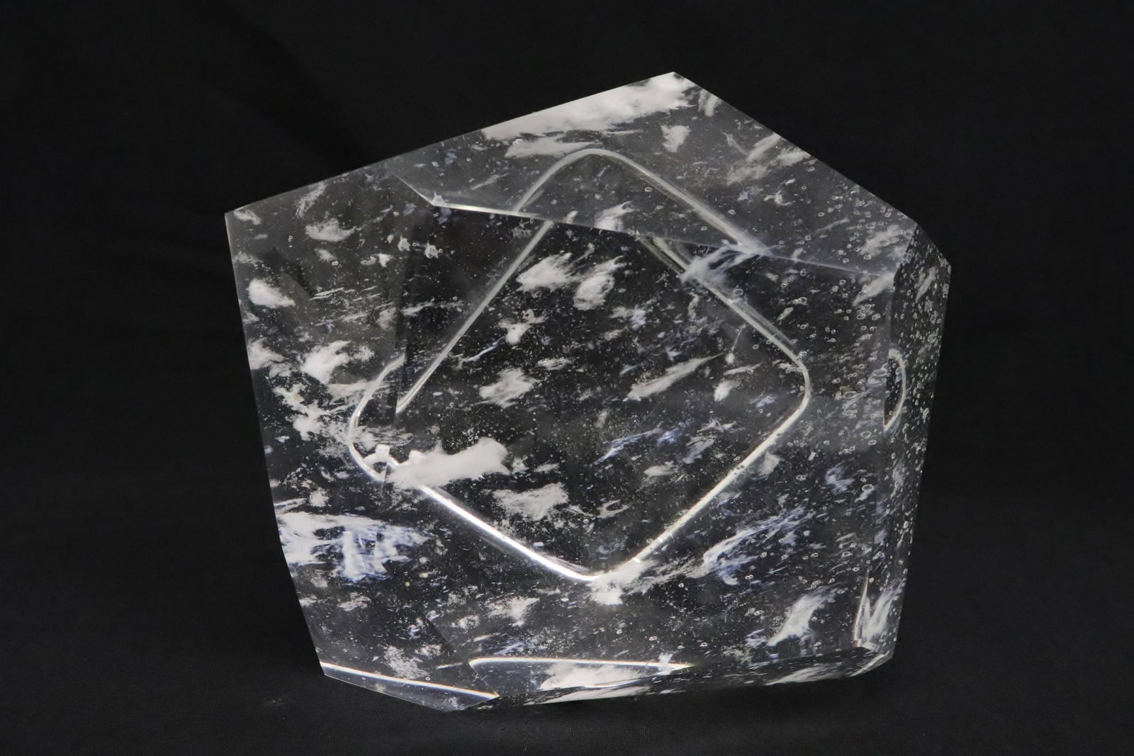 A rock crystal table ornament by Robert Kuo (1 of 8)