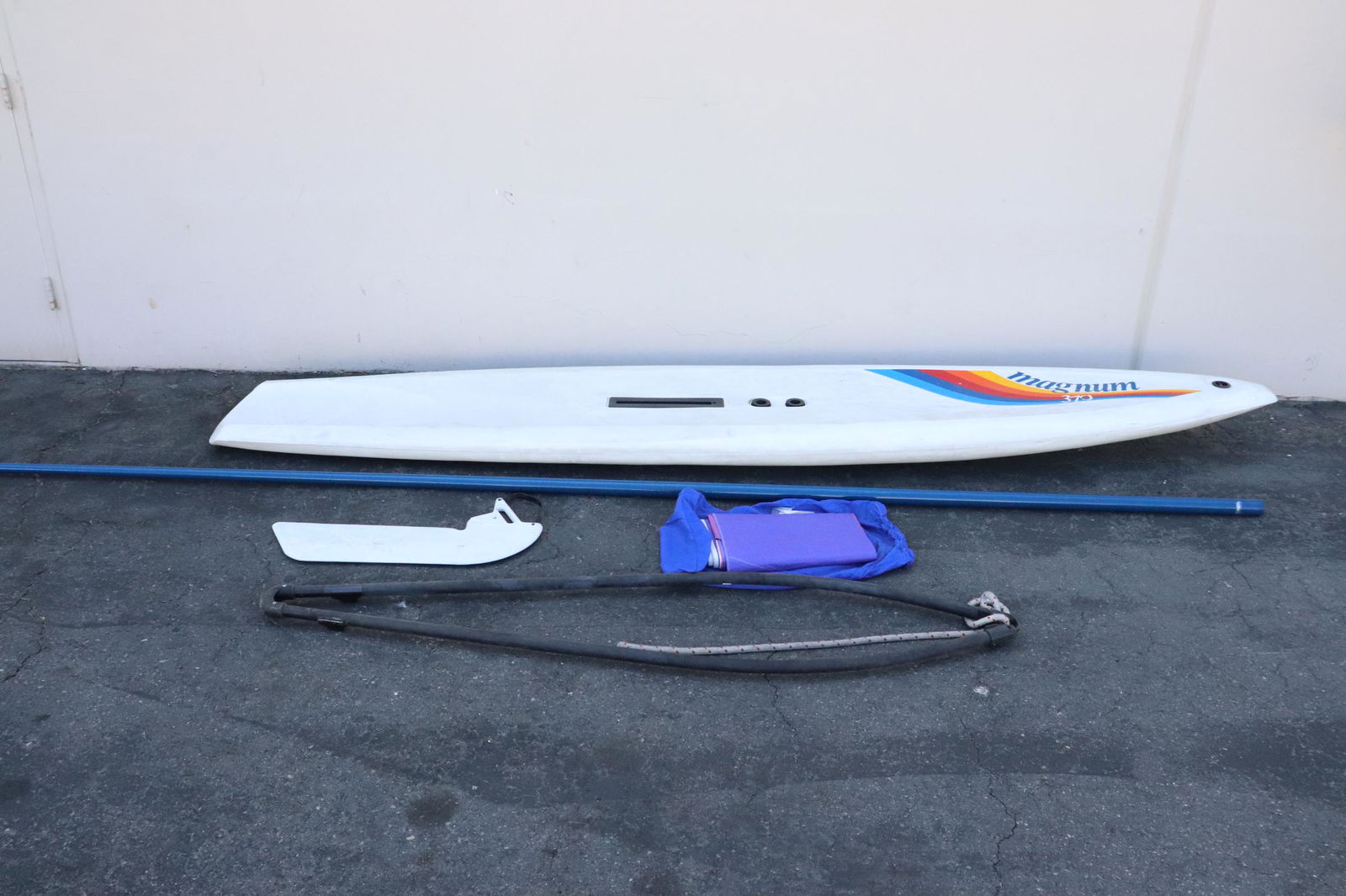 A Magnum 370 windsurf board (1 of 9)