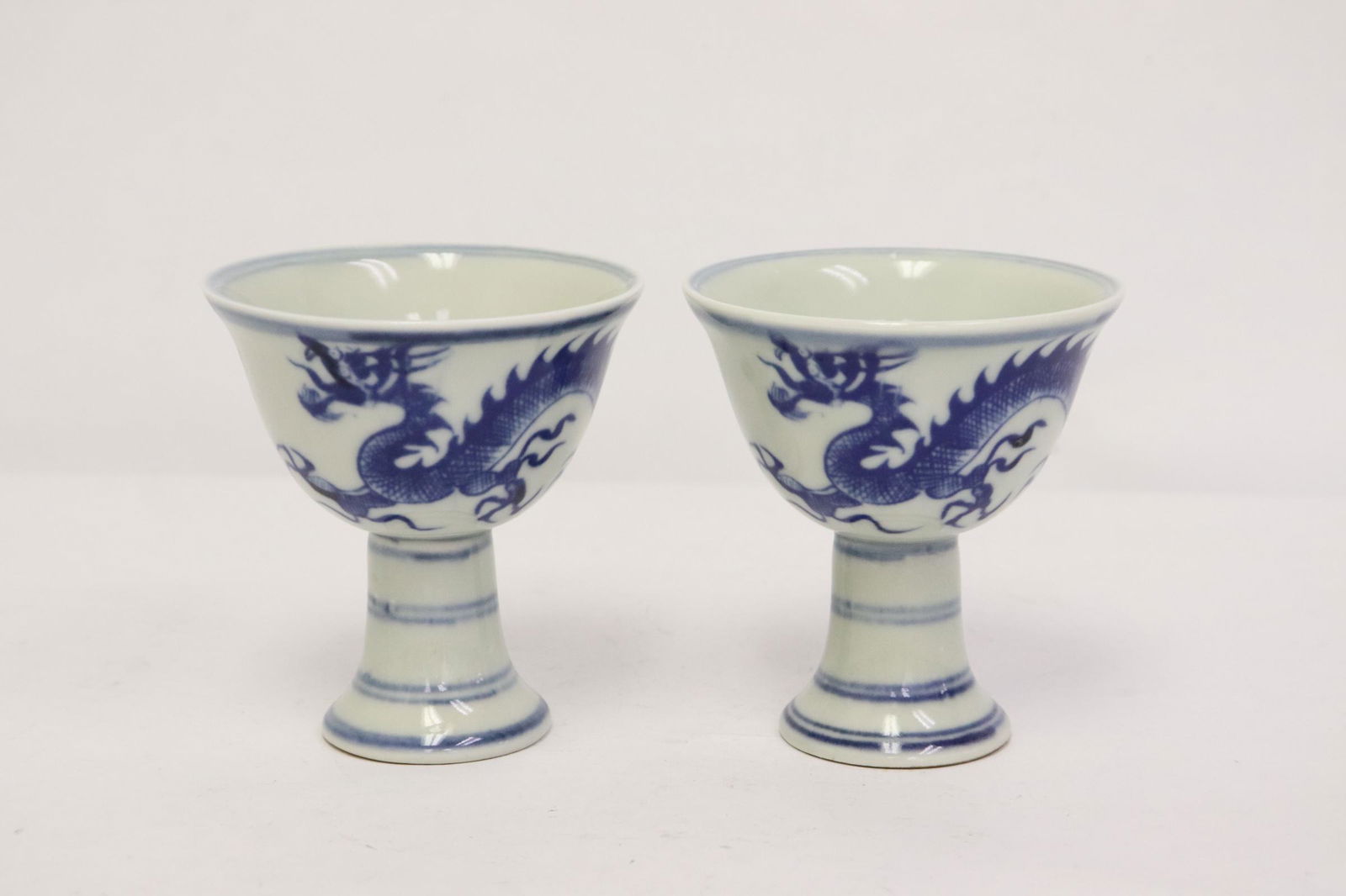 2 Chinese blue and white stem tea cups (1 of 10)