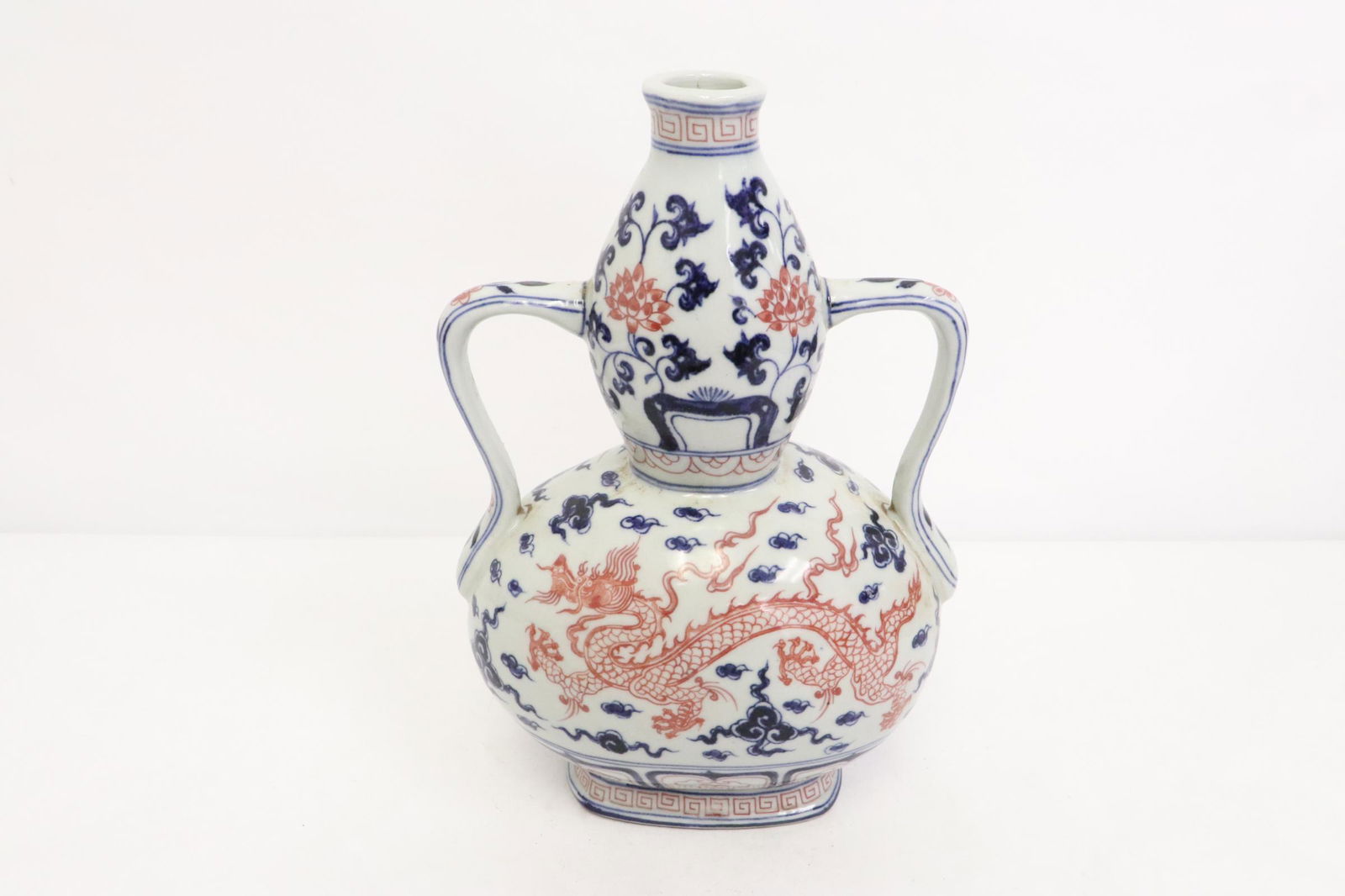 Chinese porcelain gourd shaped handled vase (1 of 10)