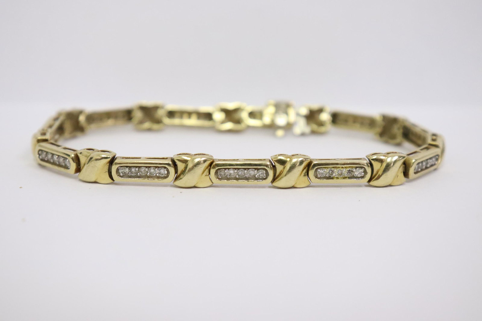 14K Y/G diamond bracelet (1 of 12)