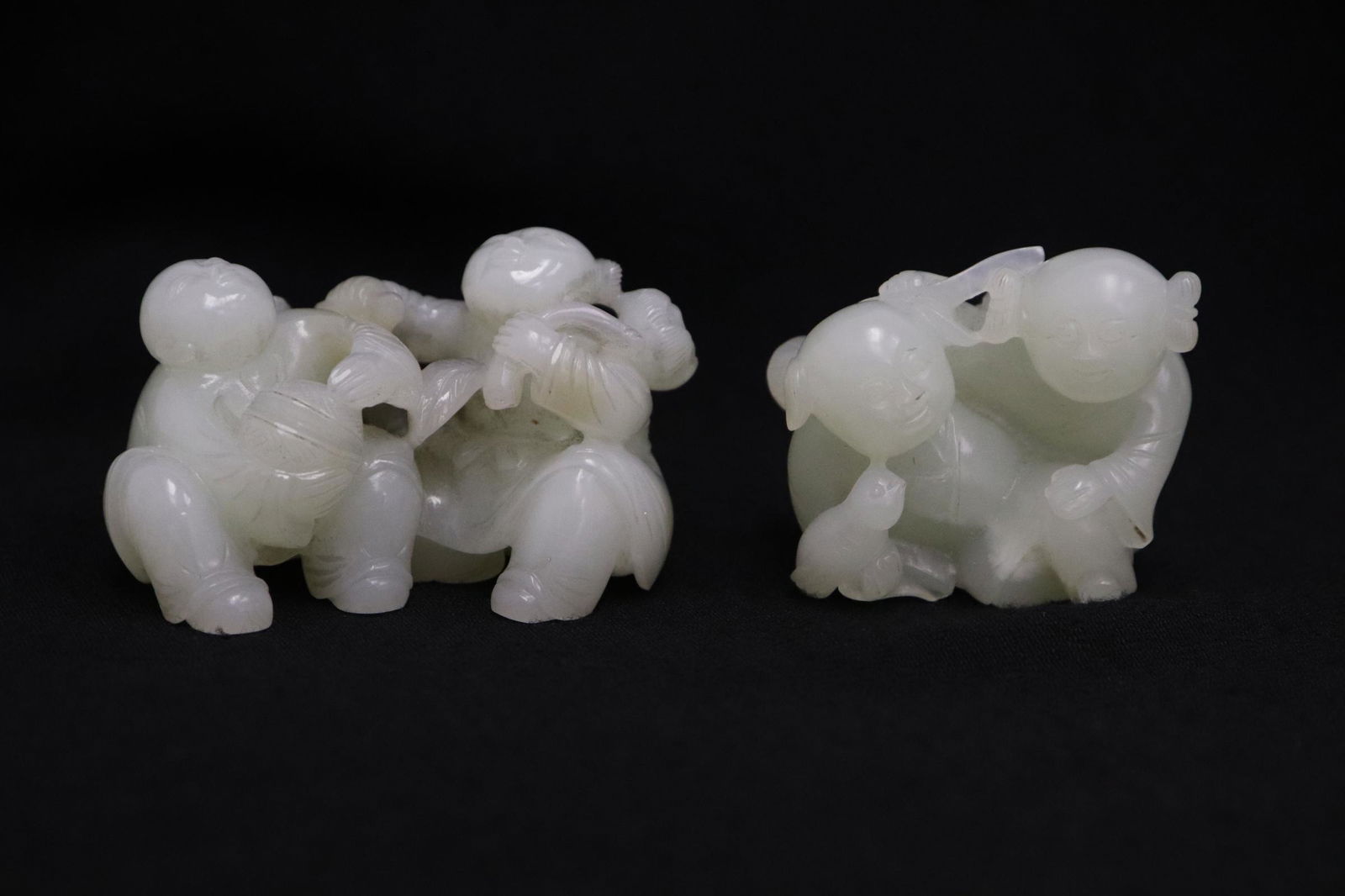 2 celadon jade carved ornaments (1 of 10)