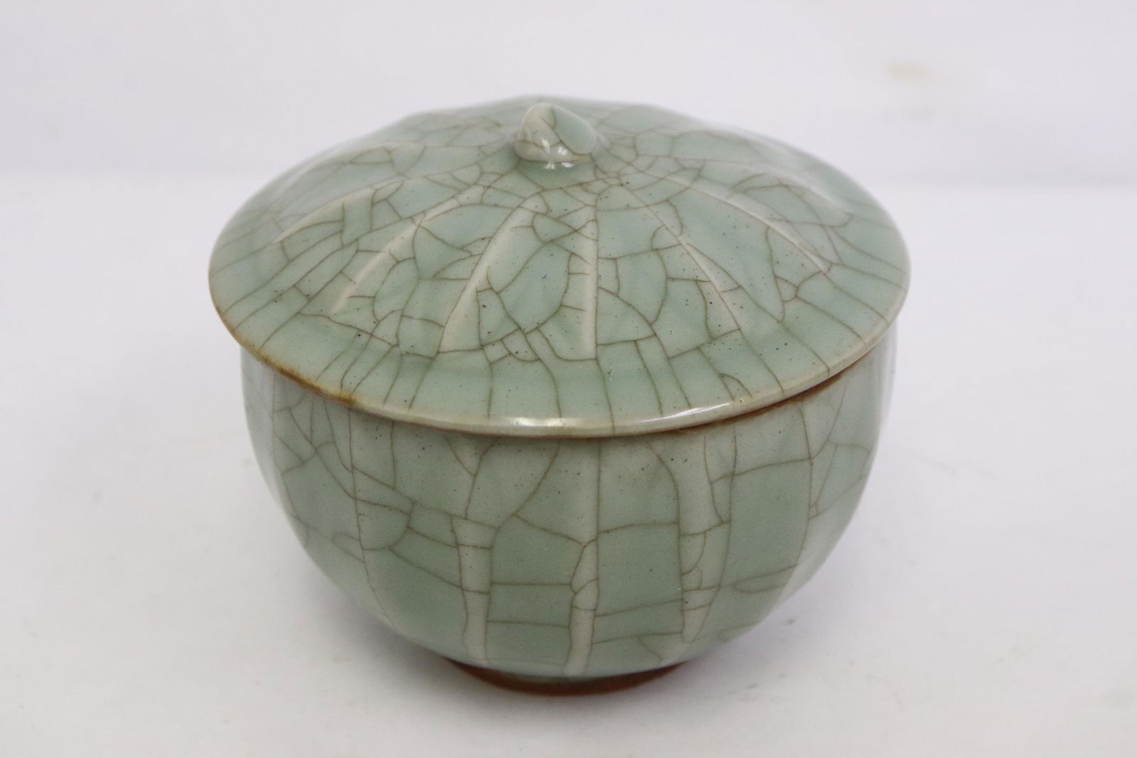 Celadon crackleware covered bowl: Celadon crackleware covered bowl, 3.5"x3.9"dia