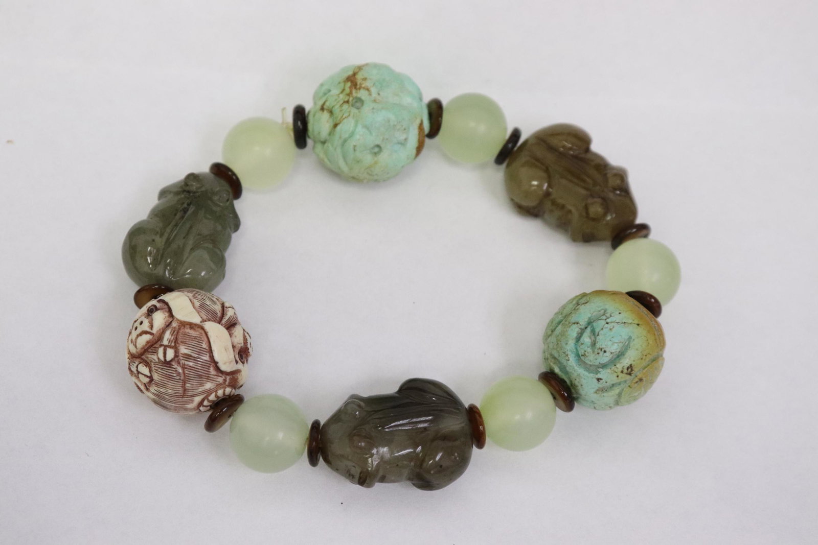 A fine multi-stone bead bracelet (1 of 10)