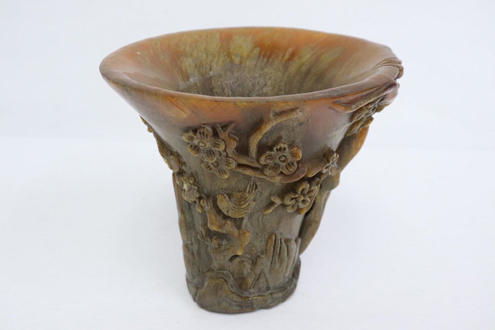 A simulated horn libation cup: A simulated horn libation cup, 4.7"x5.5"x4.4"