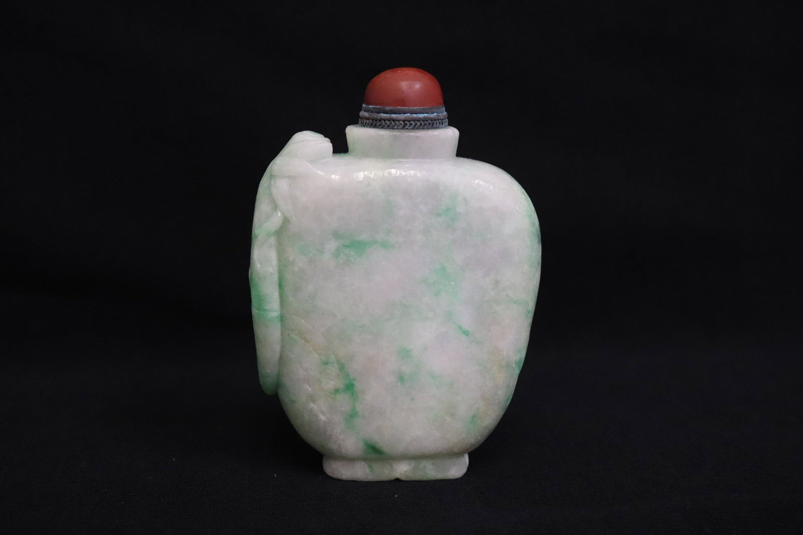 Very fine Chinese jadeite carved snuff bottle (1 of 9)