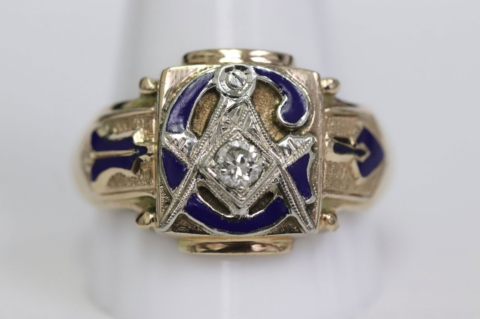A 10K Y/G enamel diamond Masonic ring (1 of 10)