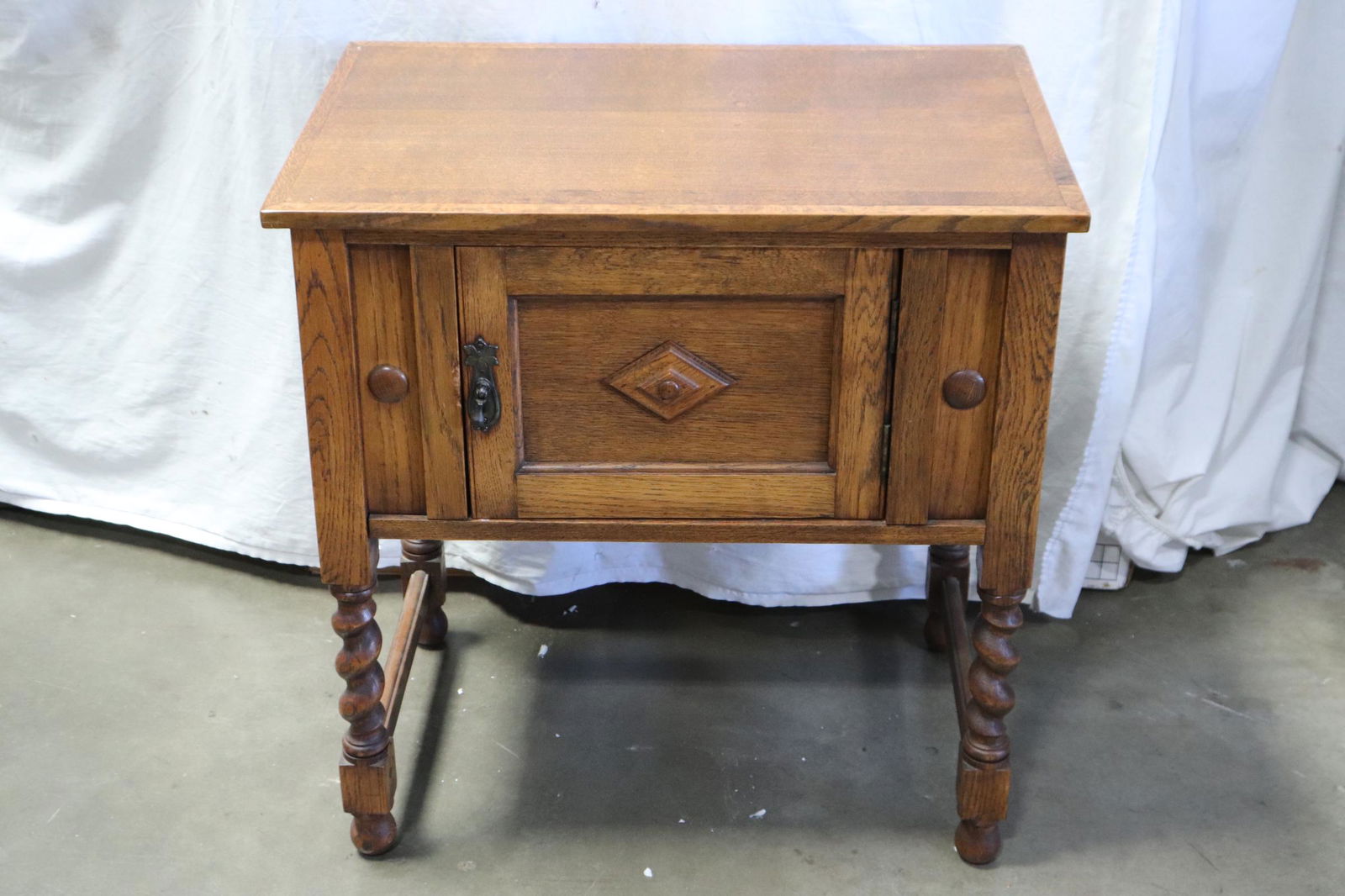 Victorian oak kitchen cupboard (1 of 9)