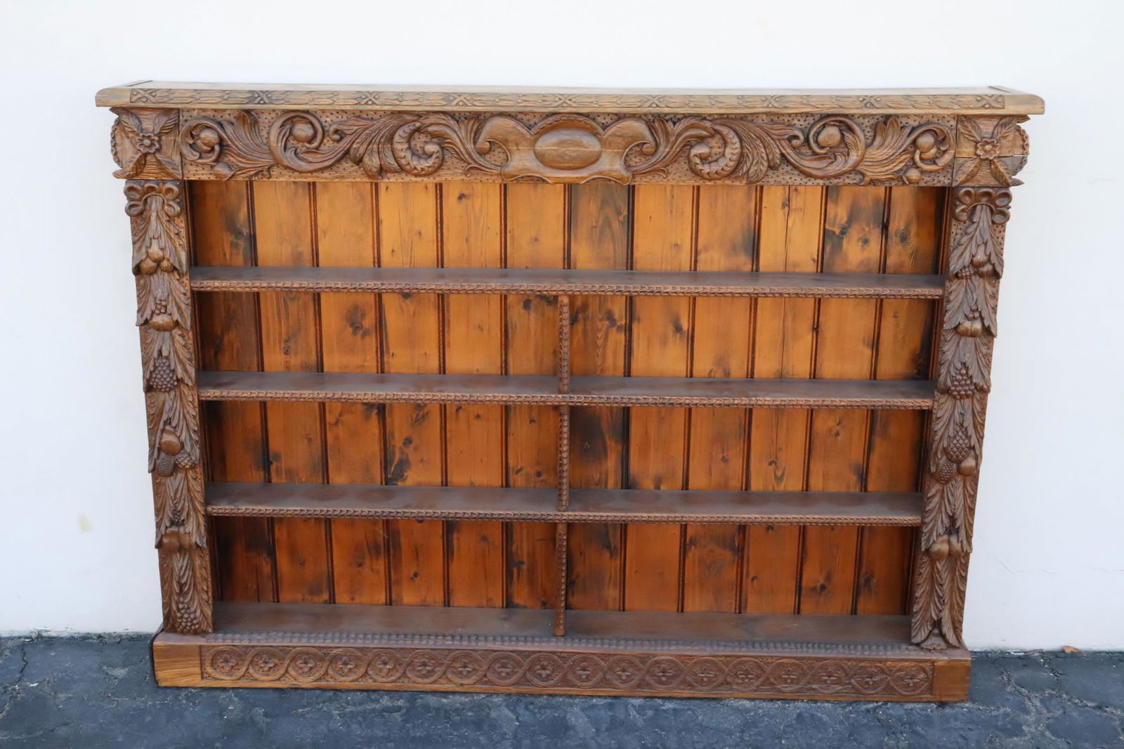 Victorian oak carved wall shelf (1 of 8)