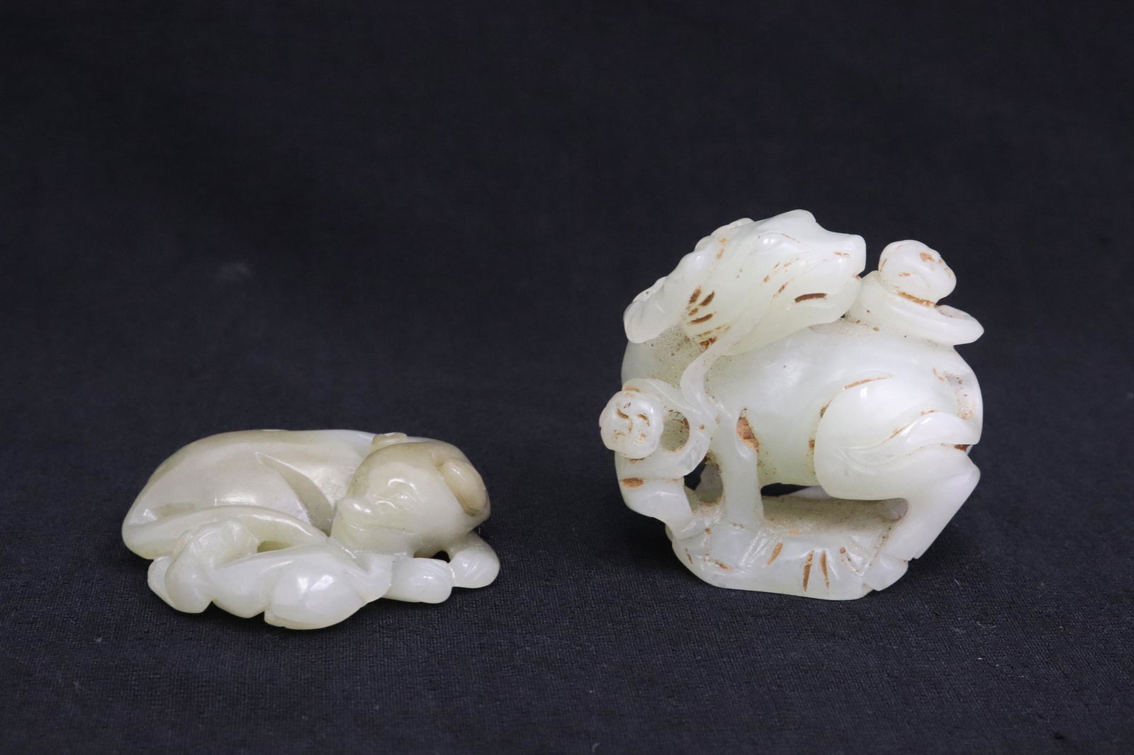 2 jade carved ornaments (1 of 10)