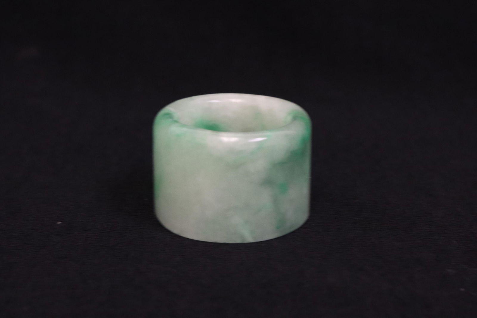 A very fine Chinese jadeite archer's ring (1 of 9)