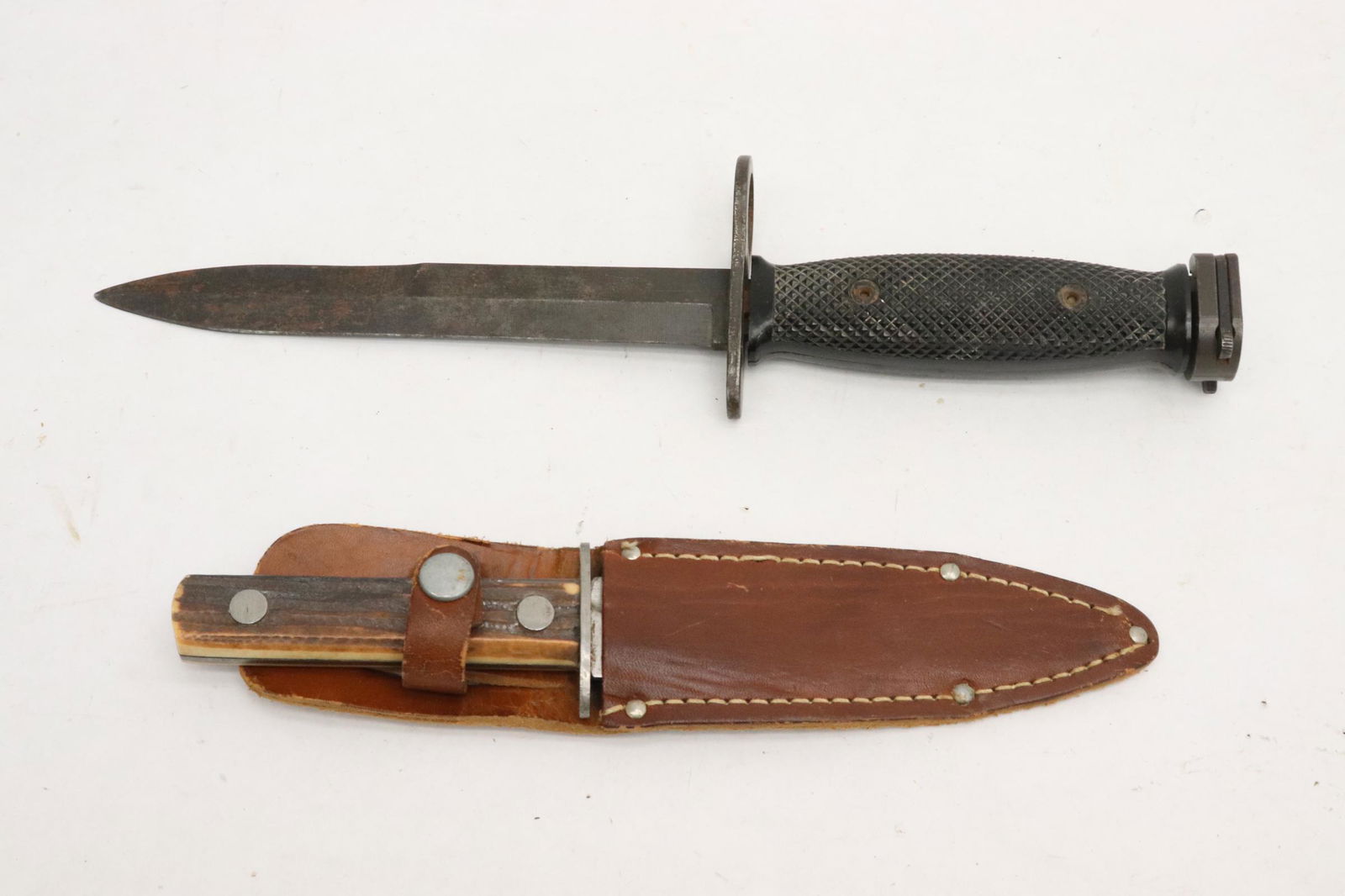 a US WWII(?) bayonet, & a dagger w/ stag handle (1 of 10)
