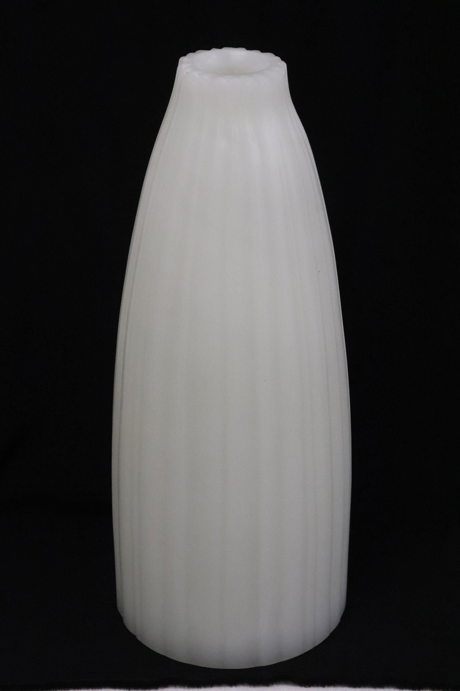 A rare modern Peking glass vase by Robert Kuo: A rare modern Peking glass vase by Robert Kuo in fluted surface design, 15.3â€œx7.7"dia