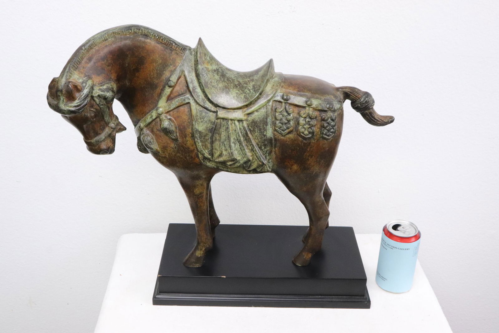 A very fine Chinese large bronze sculpture of horse (1 of 9)