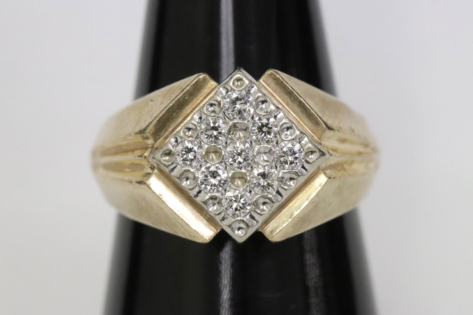A 10K Y/G checker design diamond ring (1 of 11)