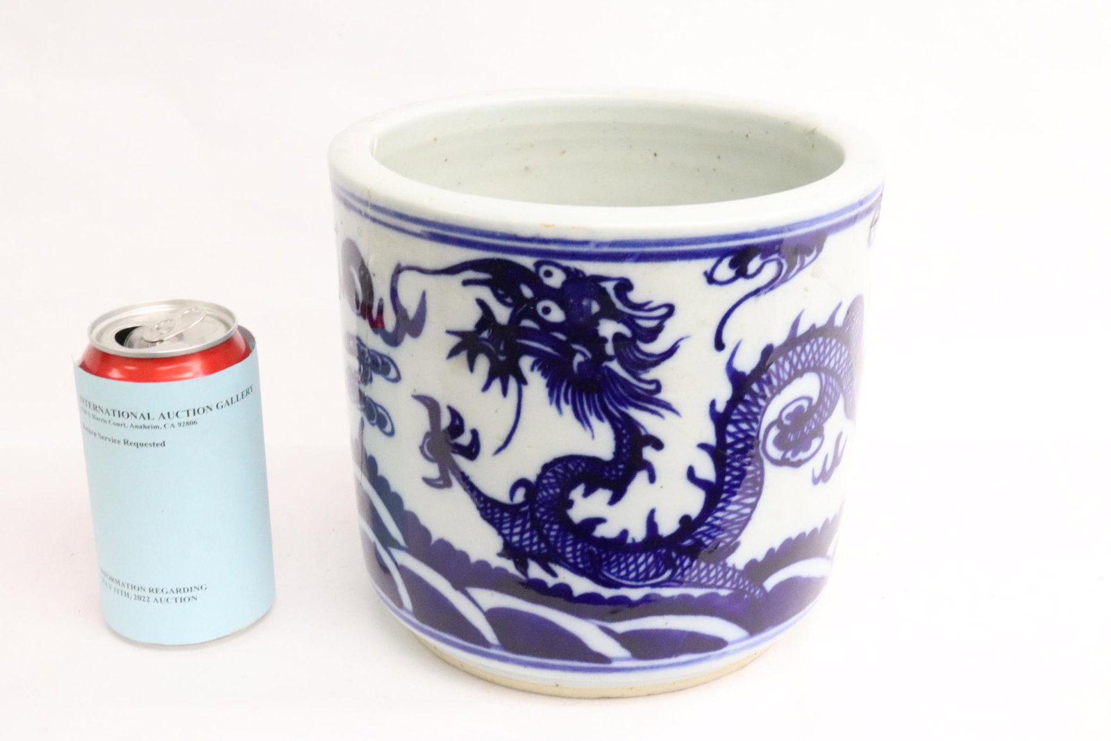 Vintage Chinese blue and white brush holder: Vintage Chinese blue and white brush holder, repair, 7.4"x8"dia