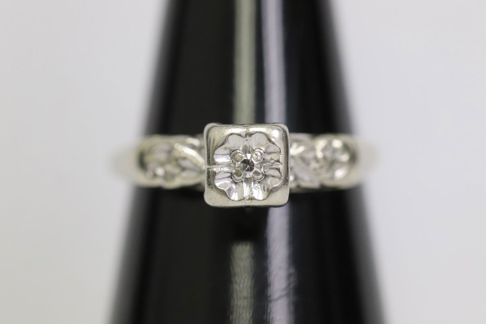 14K W/G Victorian diamond ring (1 of 8)