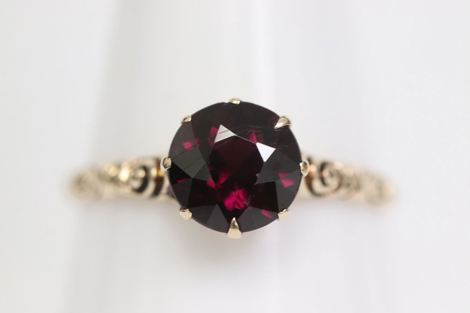 Victorian 14K Y/G garnet ring (1 of 10)