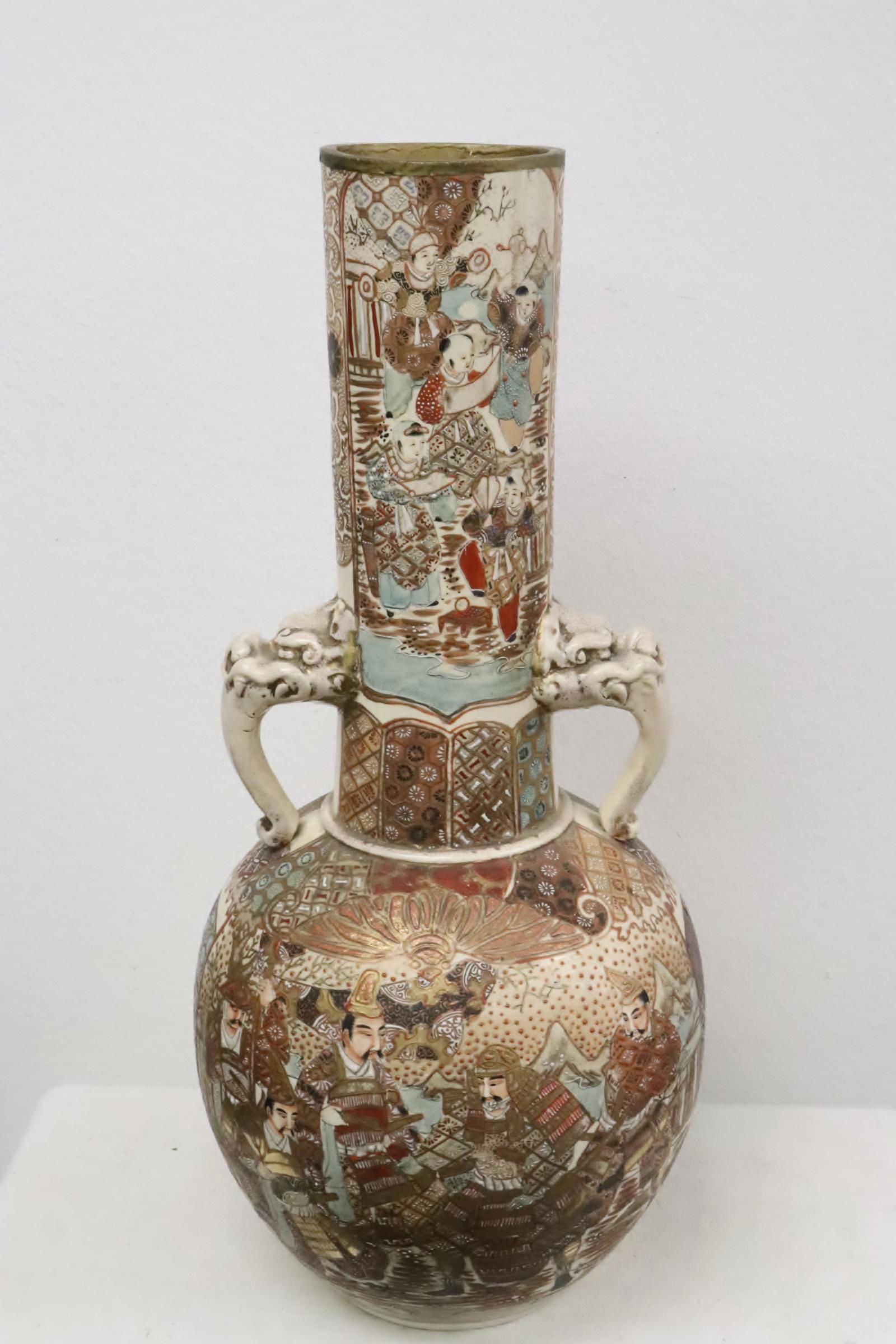 Antique Japanese large satsuma vase (1 of 12)