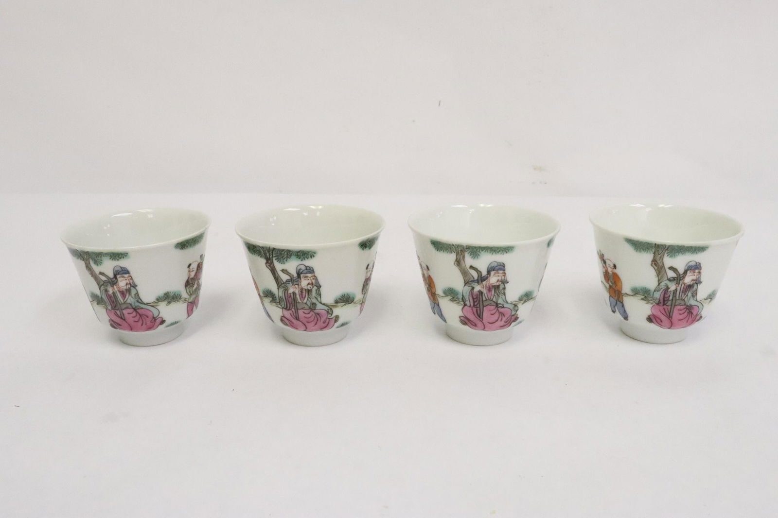 4 Chinese famille rose porcelain tea cups: 4 Chinese famille rose porcelain tea cups, 1.8"x1.2"dia