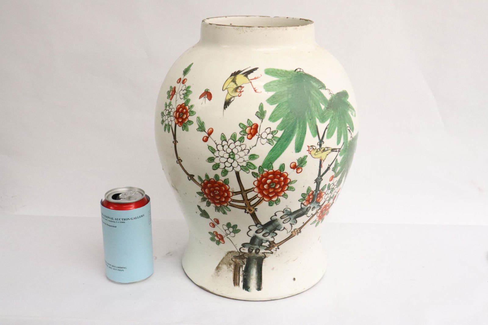 Chinese antique hand painted jar (1 of 11)
