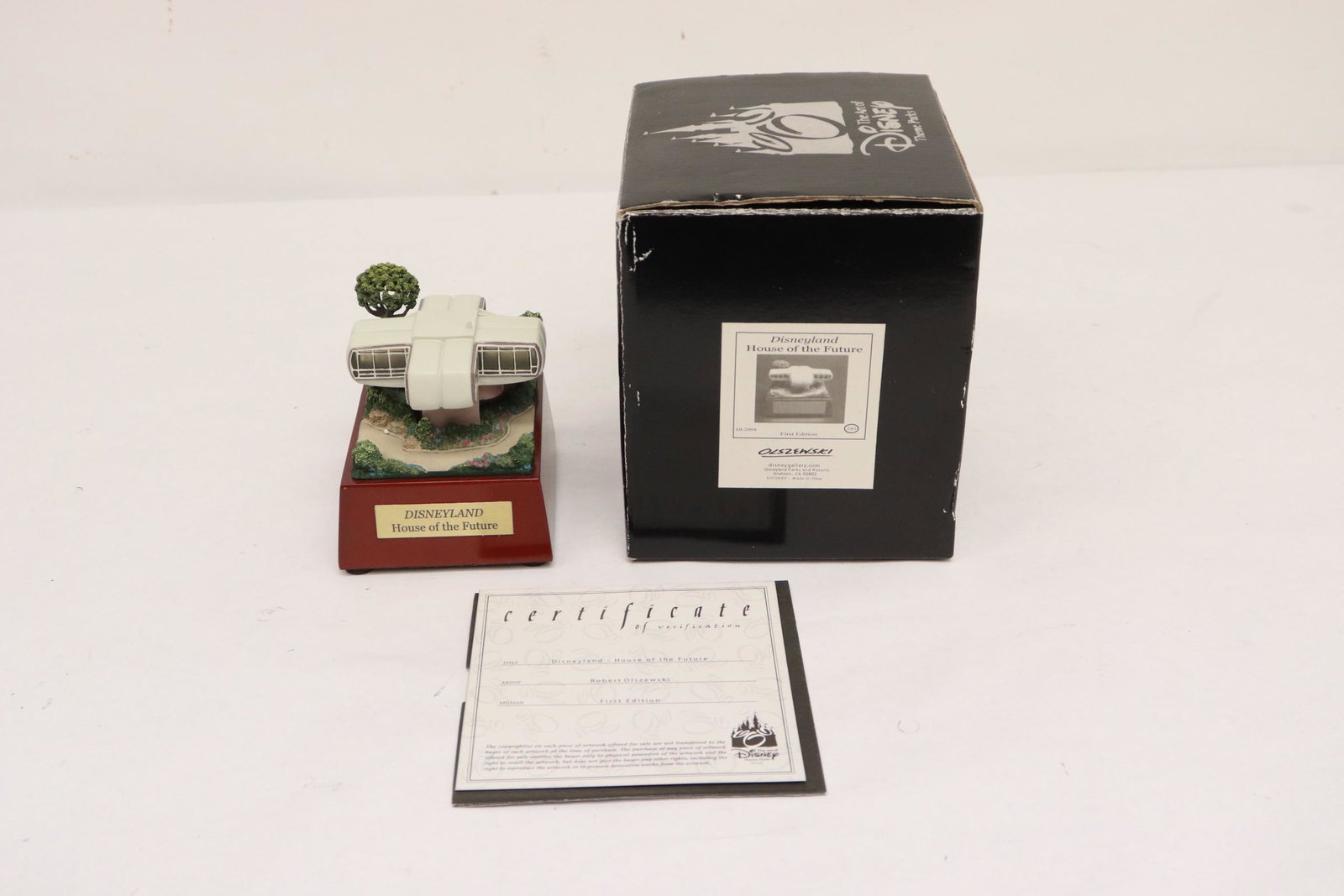 "House of the future" model by Robert Olszewski (1 of 10)