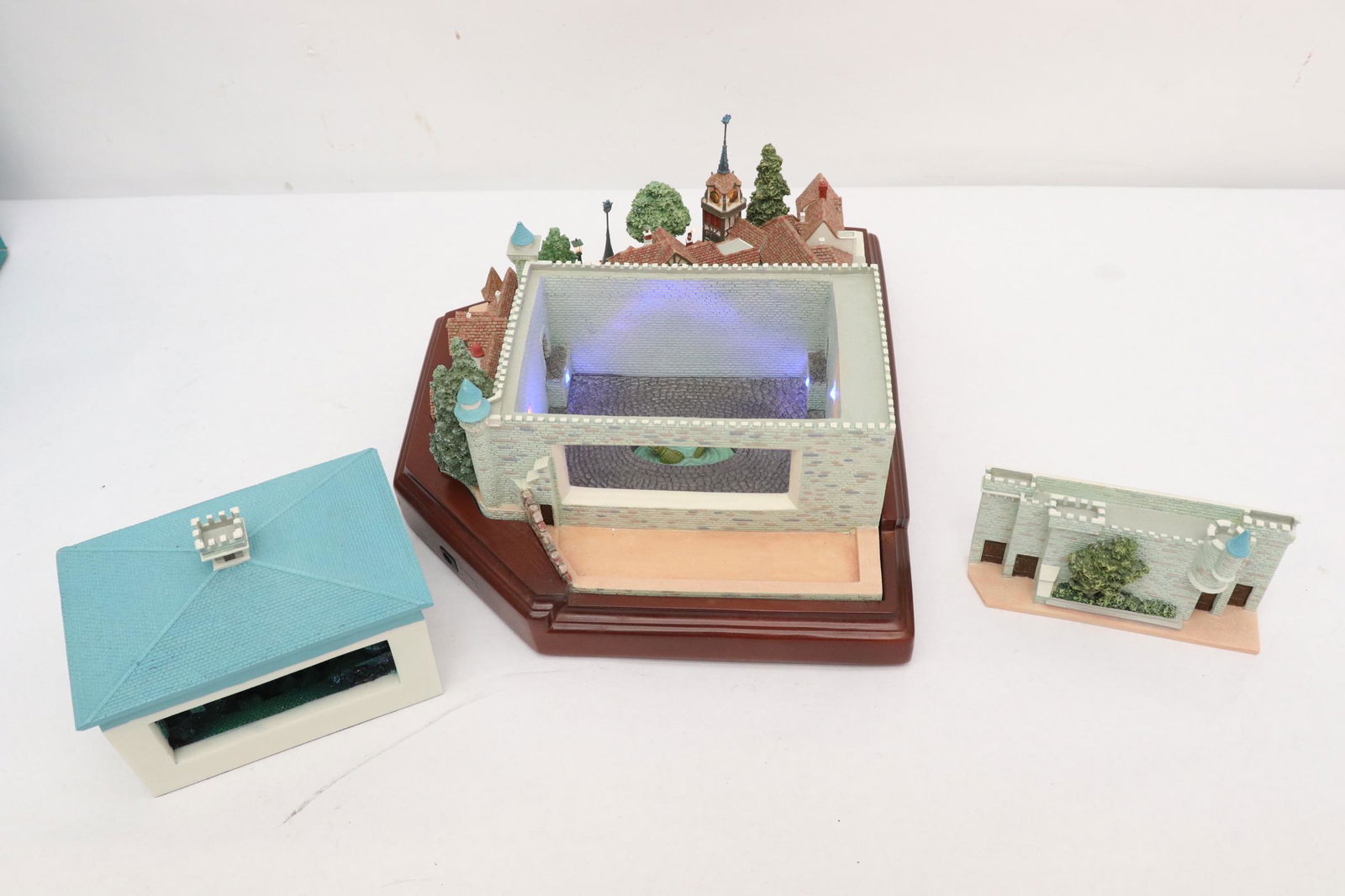 "Peter Pan's flight" model by Robert Olszewski (1 of 10)