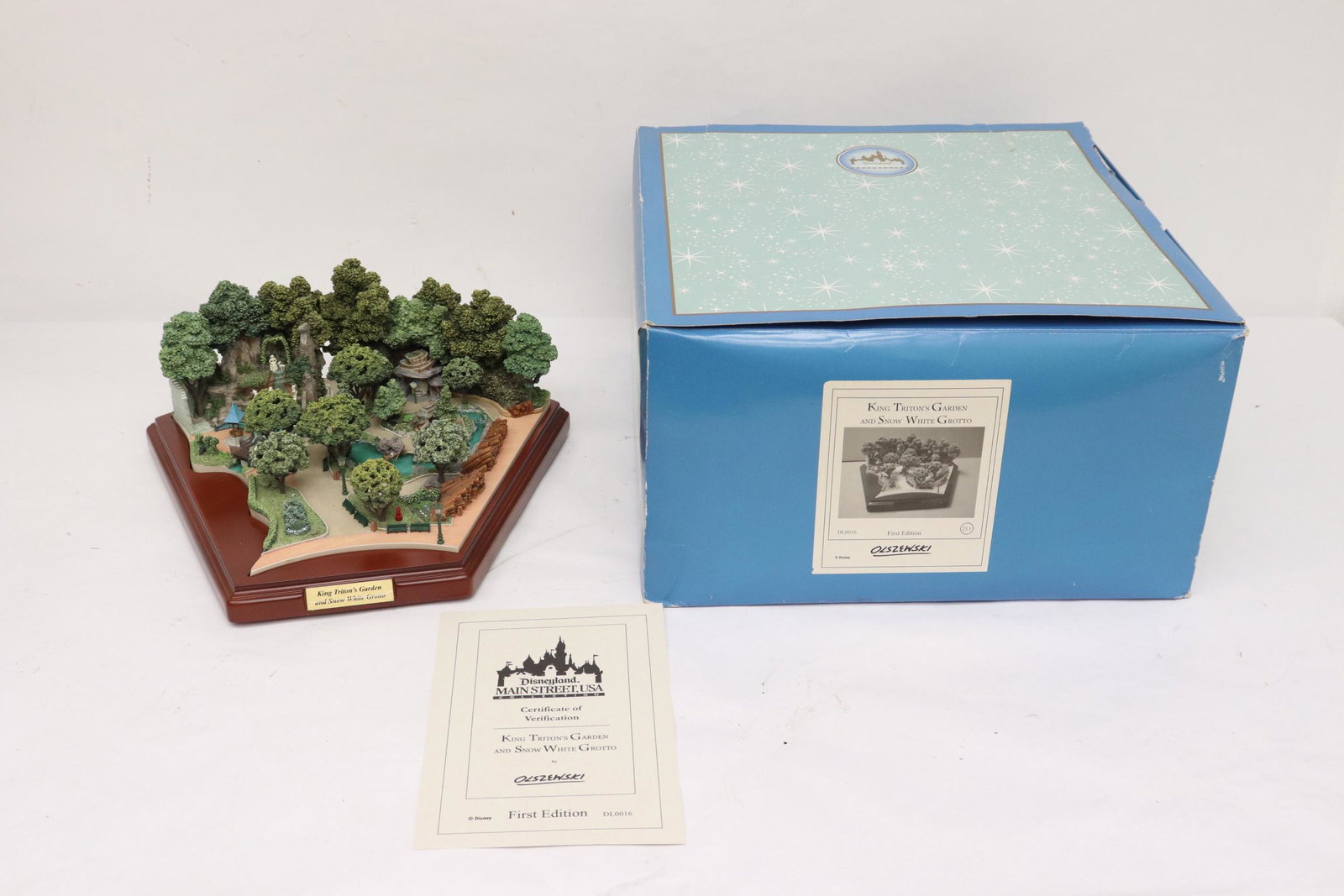 "King Triton's garden" model by Robert Olszewski (1 of 11)
