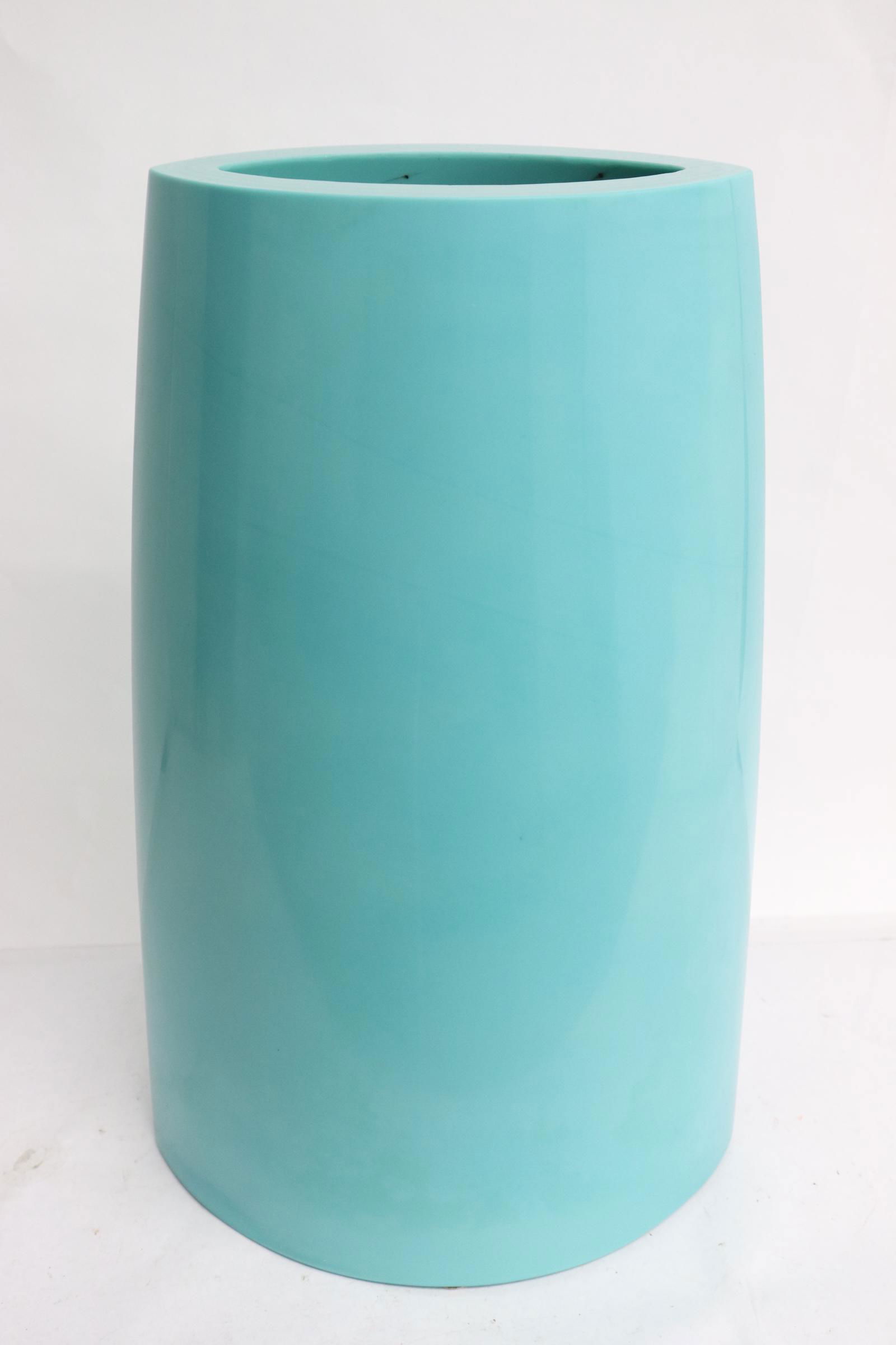A turquoise Peking glass vase by Robert Kuo: A beautiful turquoise Peking glass vase by Robert Kuo, 13.75"x8.5"x5.7"