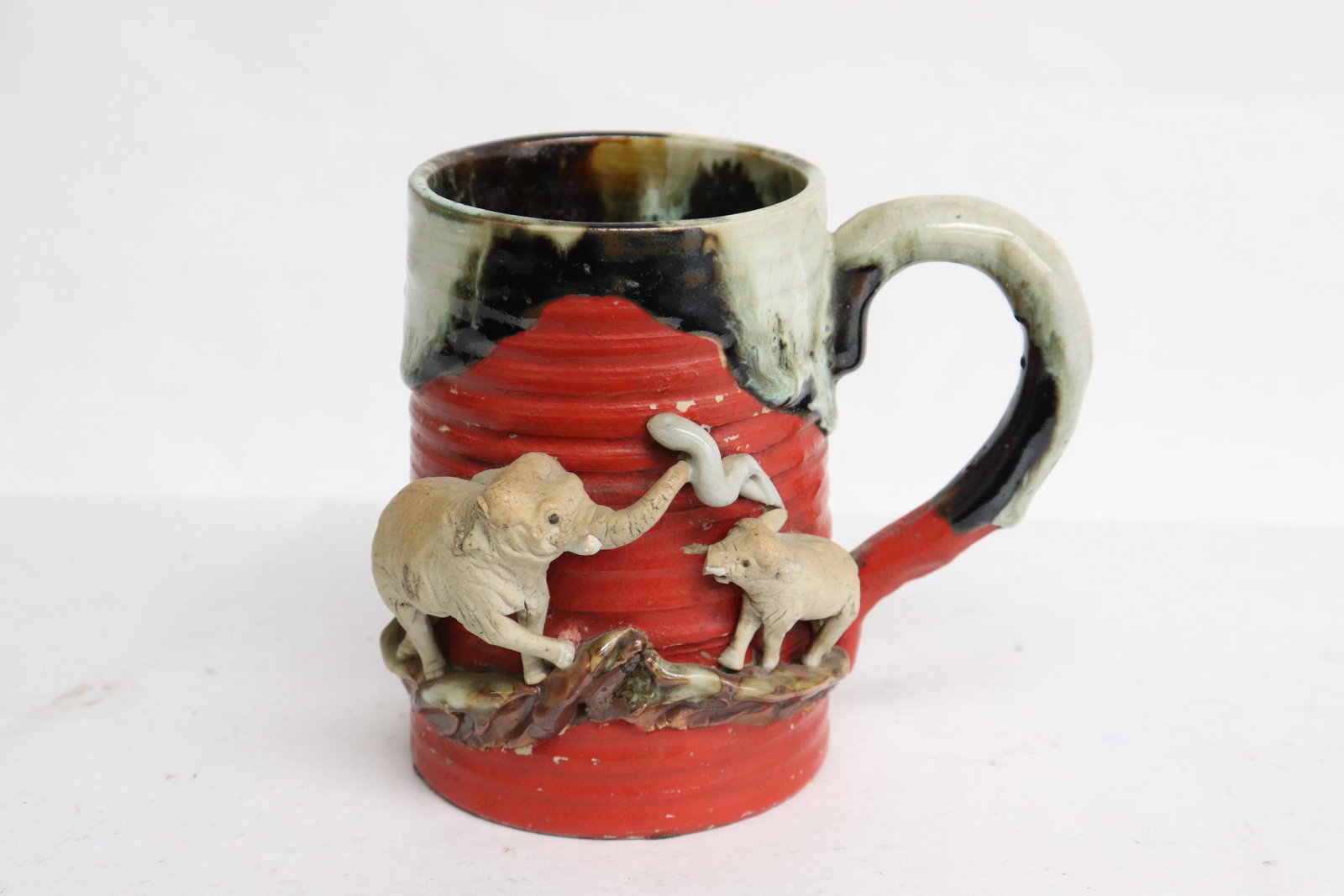 Japanese antique sumidagawa cup, signed: Japanese antique sumidagawa cup, signed, 4.8"x5.5"x4.2"