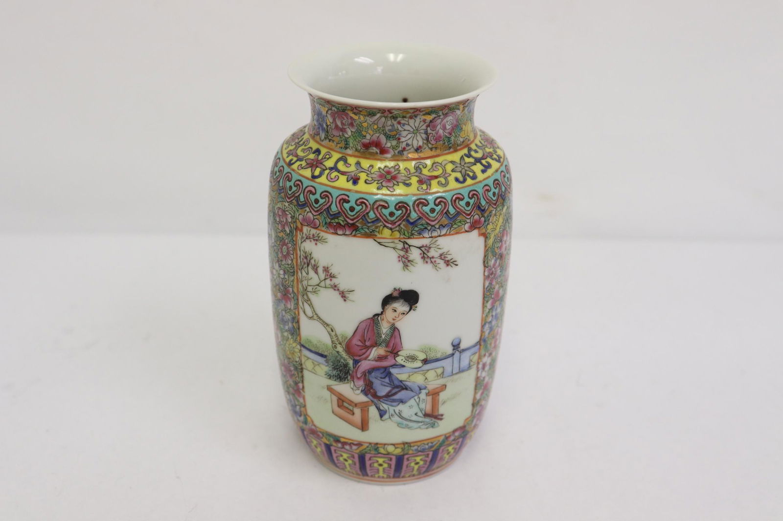 Chinese eggshell porcelain vase (1 of 9)