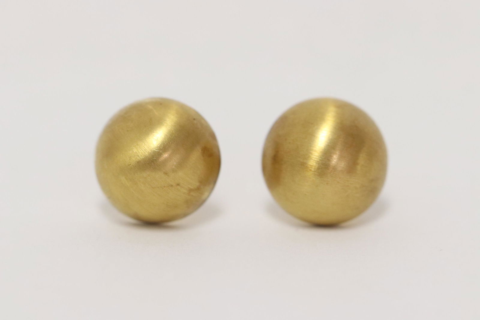 Pair fine 18K Y/G earrings (1 of 9)