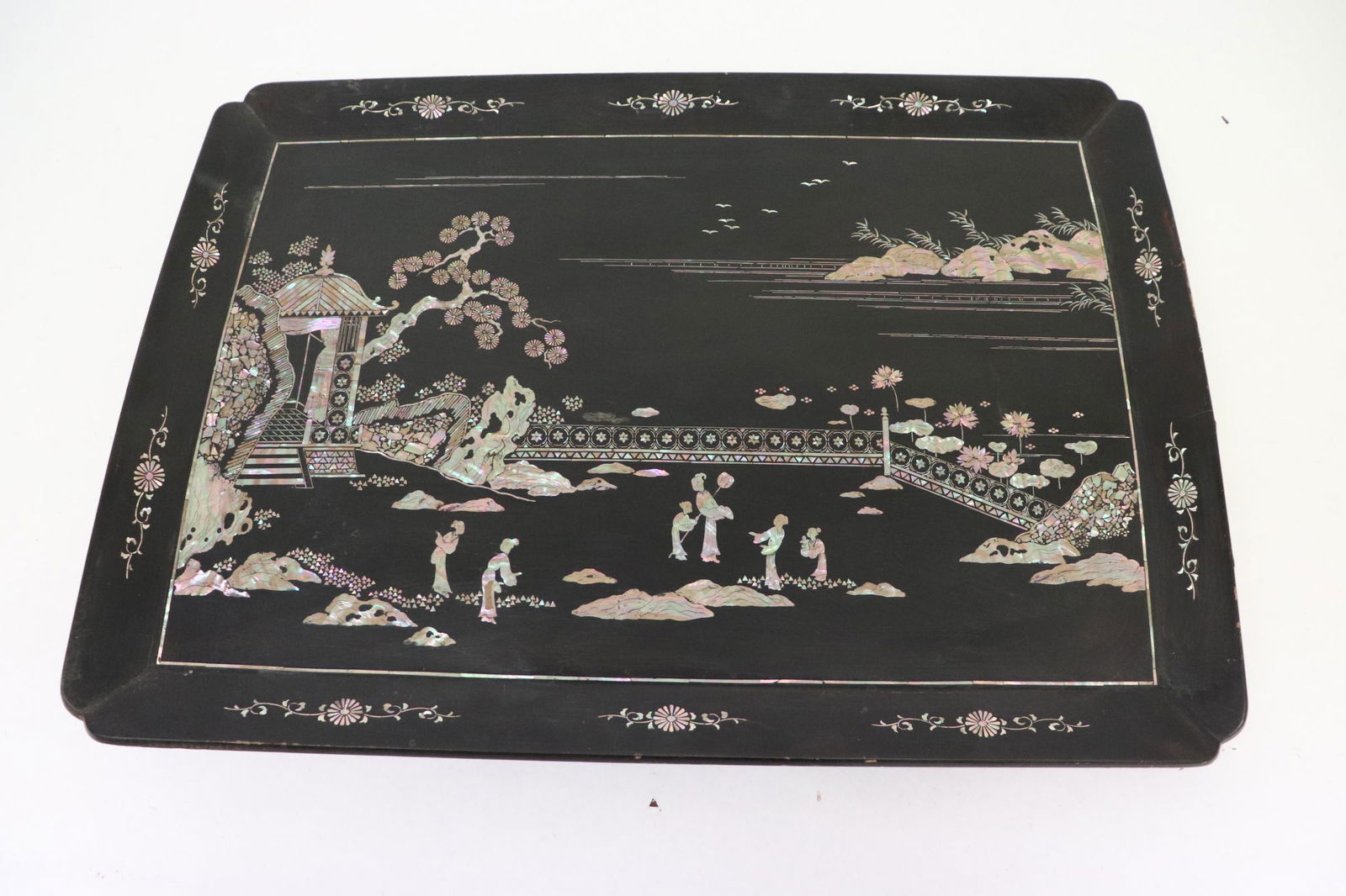 Chinese large lacquer tray w/ mother of pearl inlaid (1 of 10)