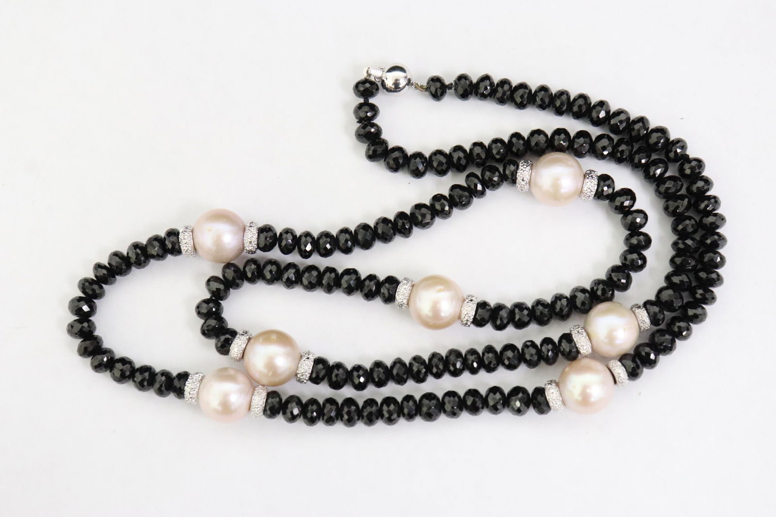 14K W/G cultured pearl and jet bead necklace (1 of 11)