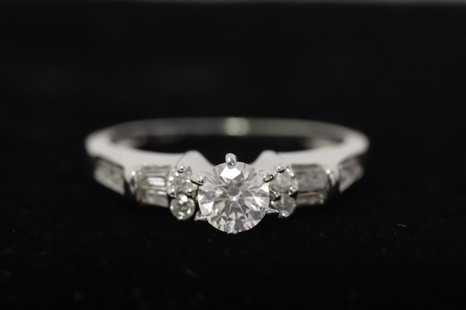 14K W/G deco diamond ring (1 of 12)